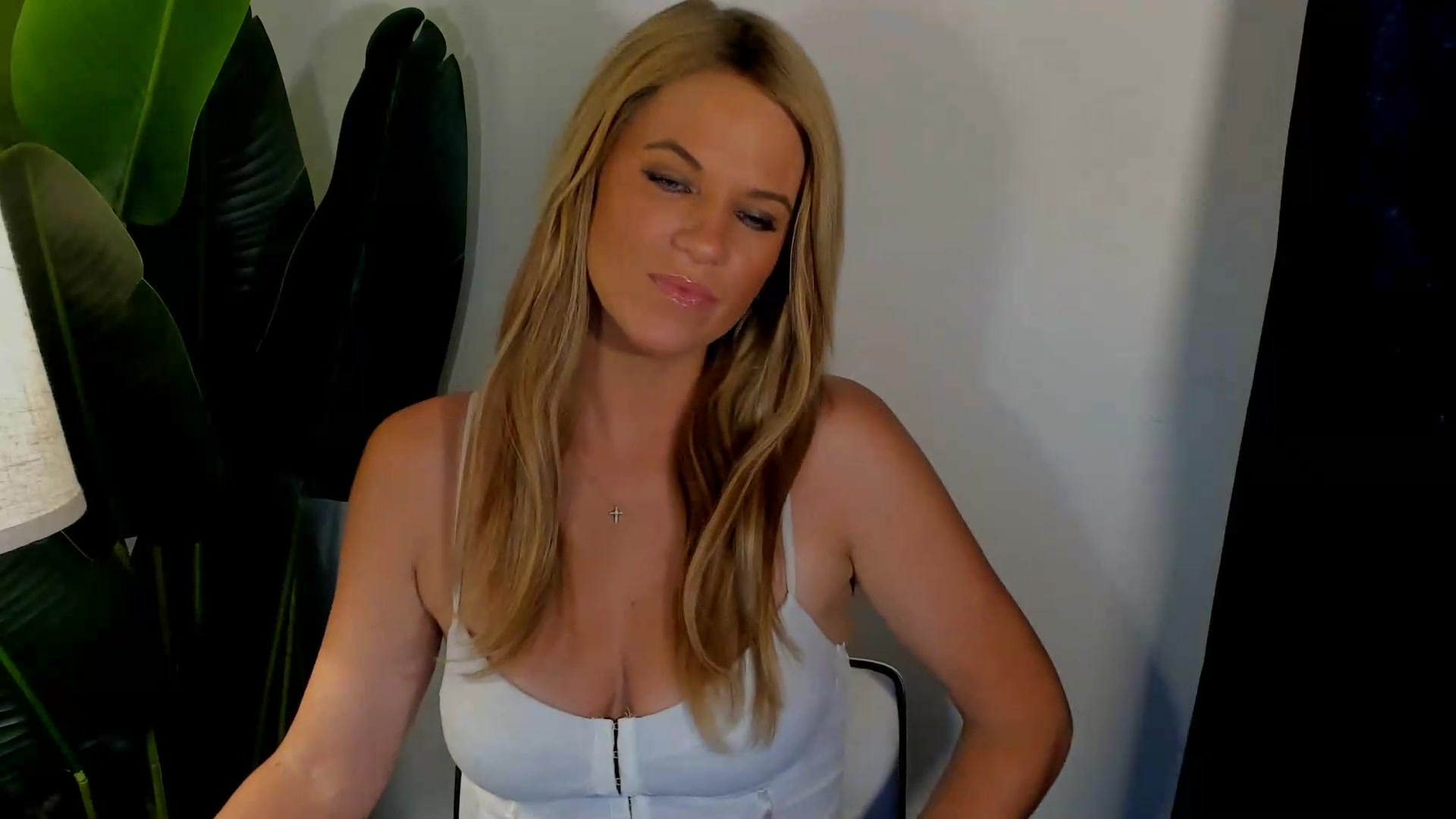 Gallery image thumbnail from Sowet4you1's myfreecams stream on, 08/26/2026, 02:31 image 15 of 20