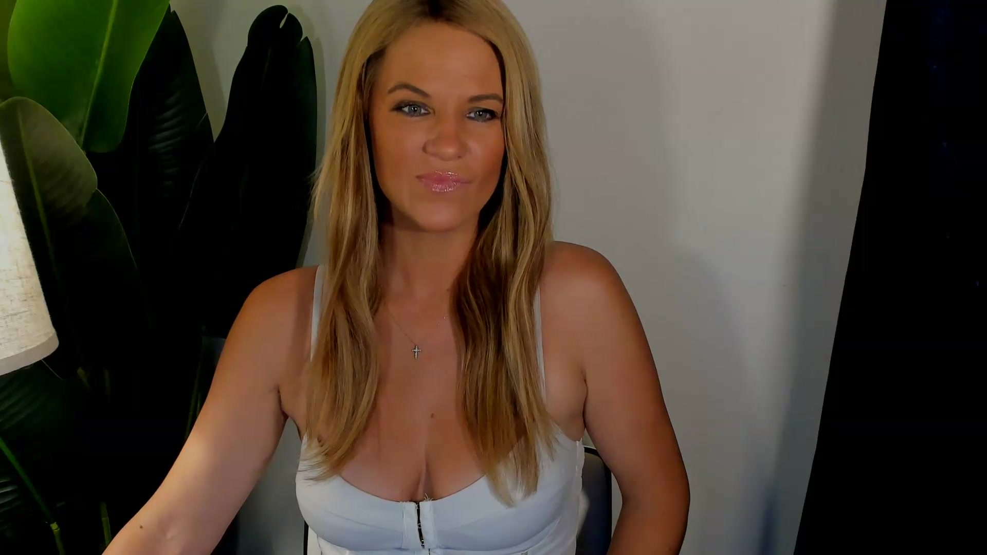 Gallery image thumbnail from Sowet4you1's myfreecams stream on, 08/26/2026, 02:31 image 13 of 20