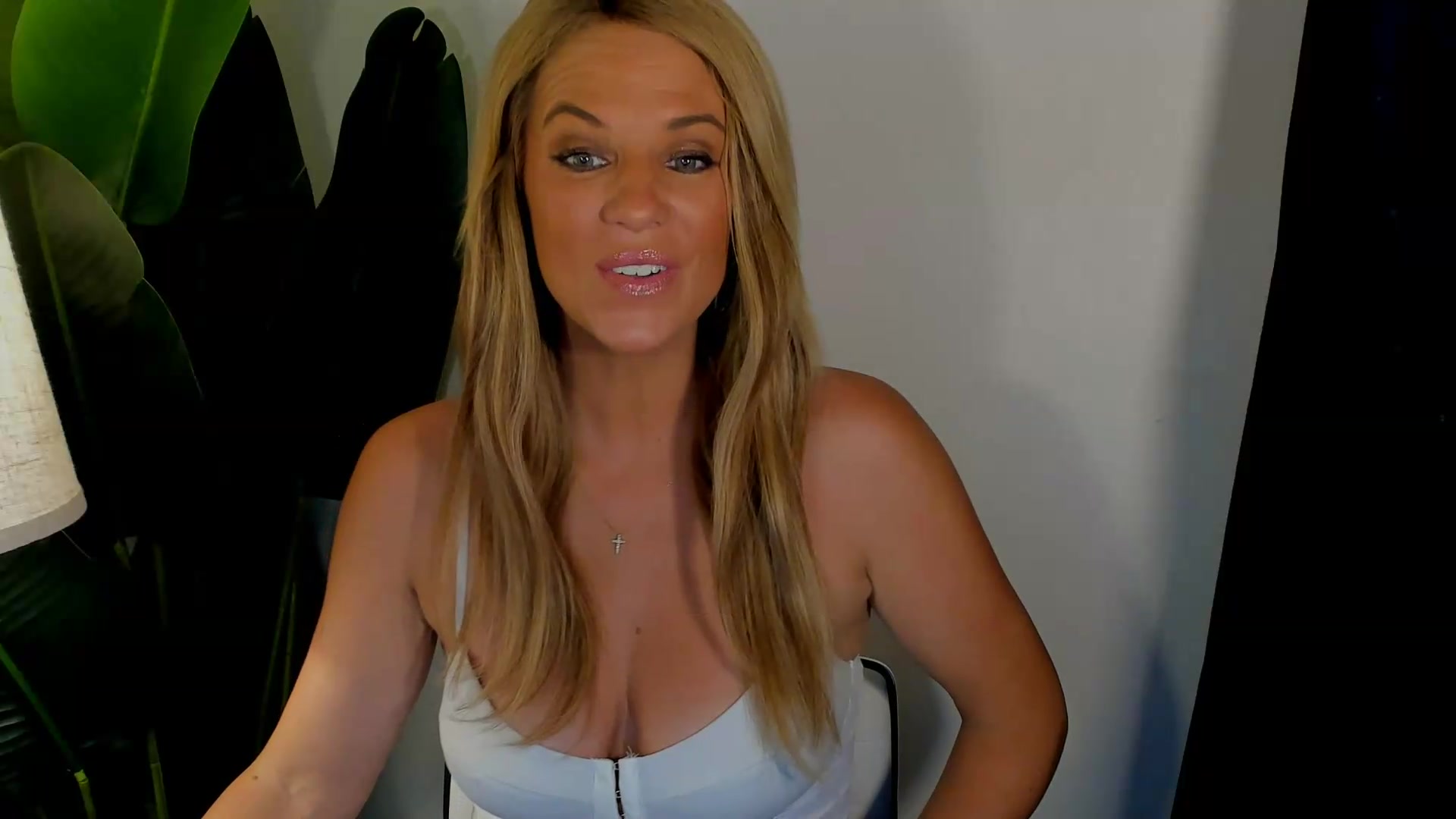 Gallery image thumbnail from Sowet4you1's myfreecams stream on, 08/26/2026, 02:31 image 4 of 20