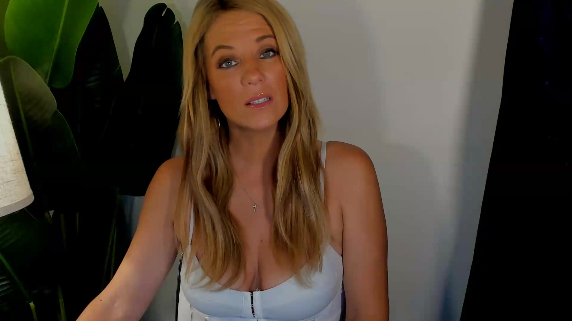 Gallery image thumbnail from Sowet4you1's myfreecams stream on, 08/26/2026, 02:31 image 3 of 20