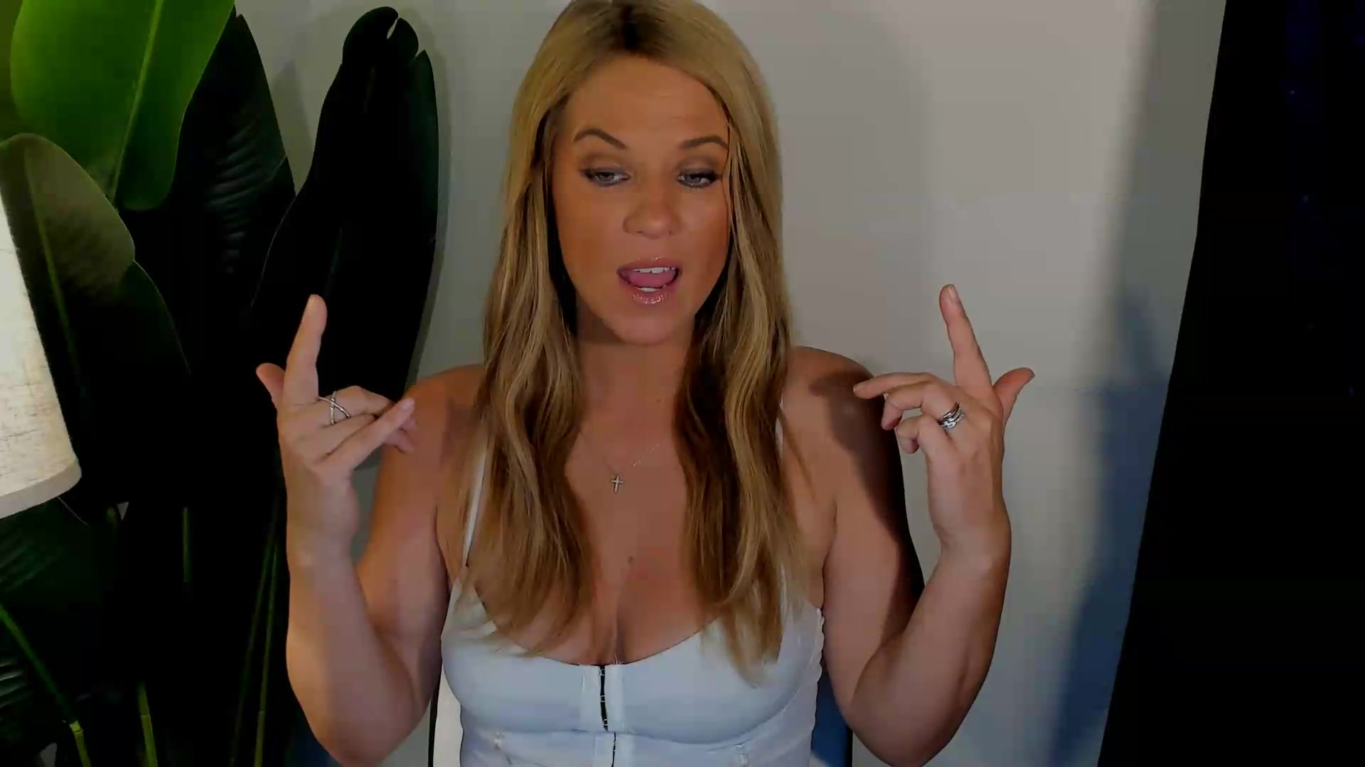 Gallery image thumbnail from Sowet4you1's myfreecams stream on, 08/26/2026, 02:31 image 5 of 20