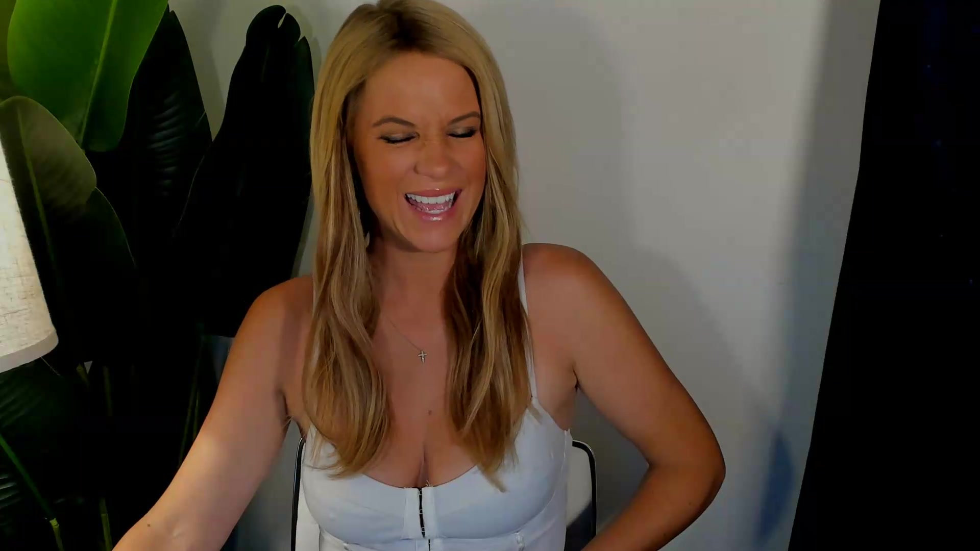 Gallery image thumbnail from Sowet4you1's myfreecams stream on, 08/26/2026, 02:31 image 19 of 20