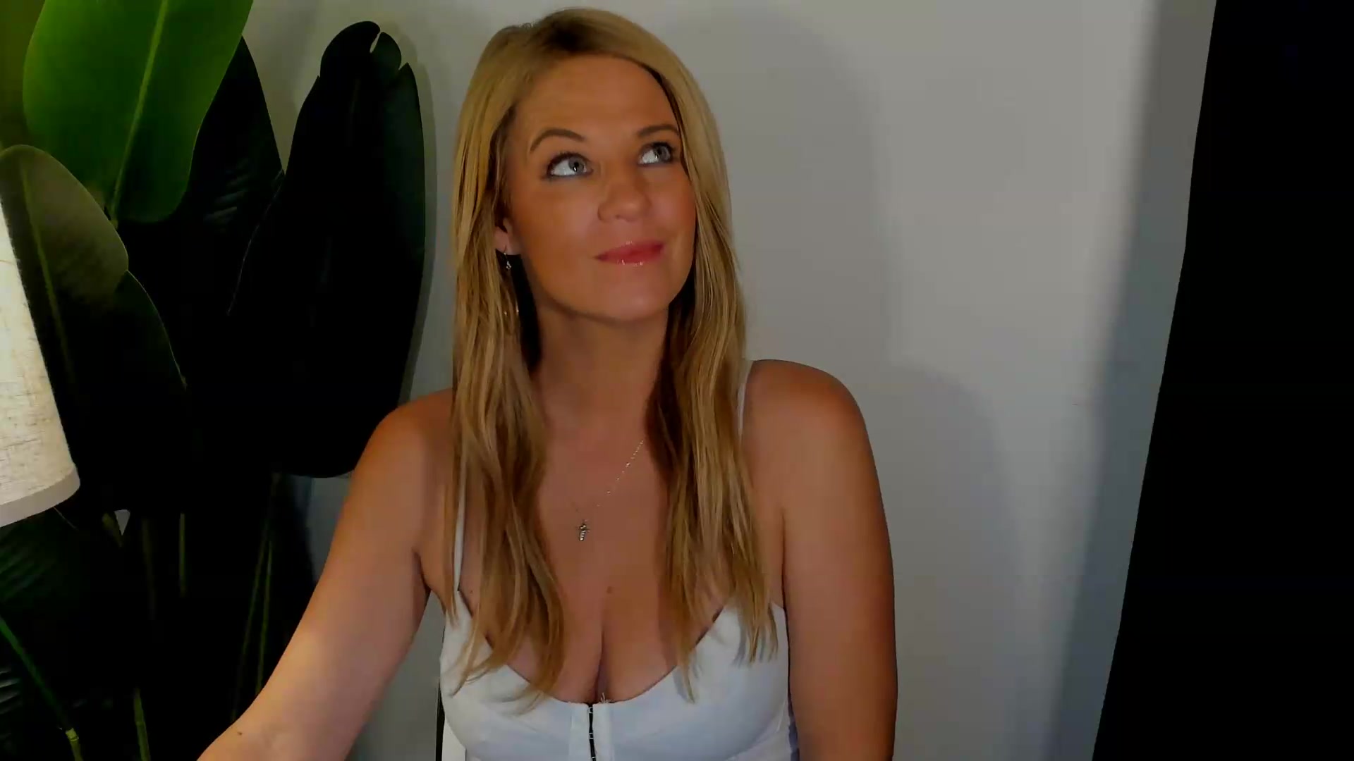 Gallery image thumbnail from Sowet4you1's myfreecams stream on, 08/26/2026, 05:22 image 5 of 20