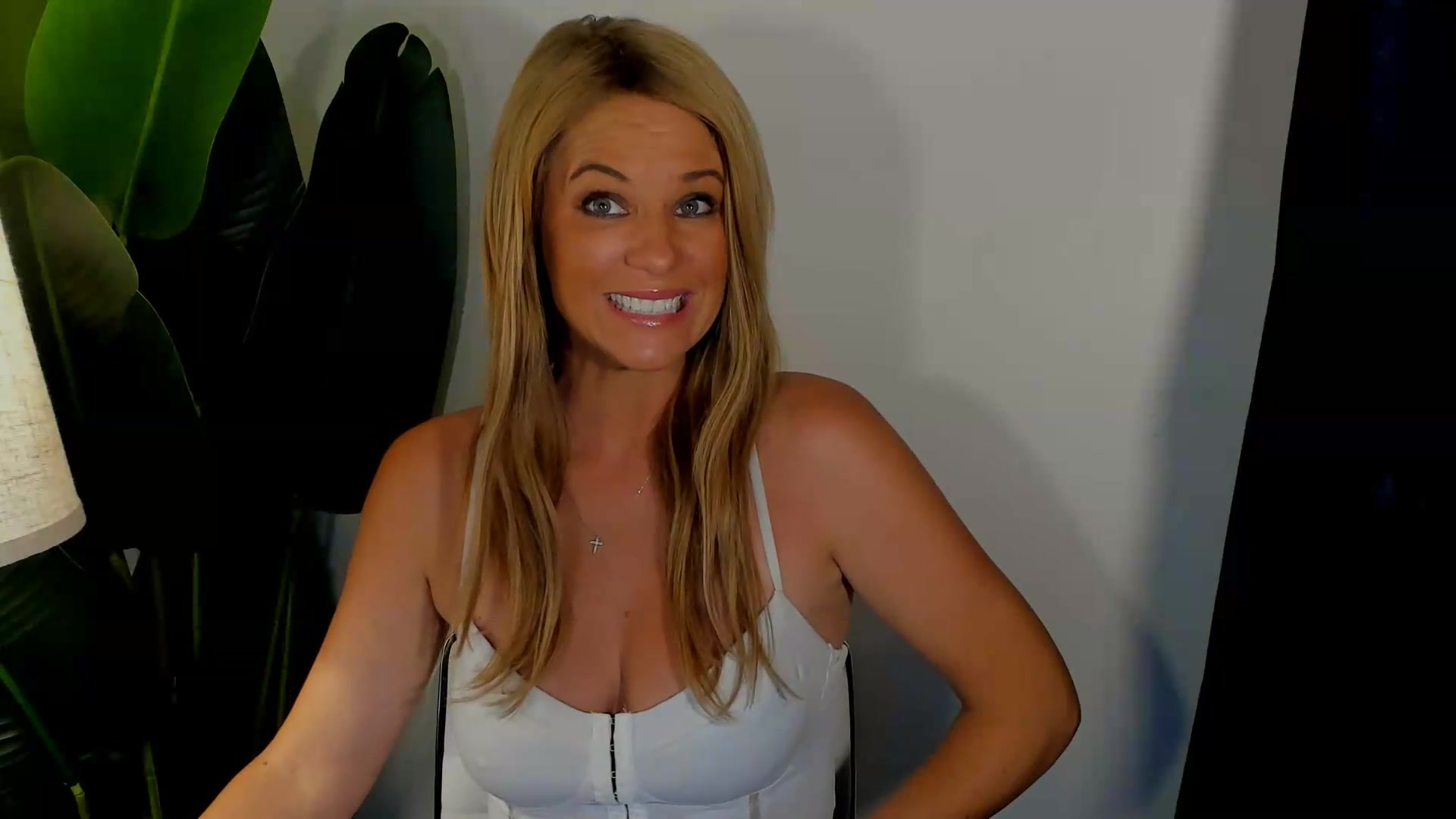 Gallery image thumbnail from Sowet4you1's myfreecams stream on, 08/26/2026, 05:35 image 15 of 20