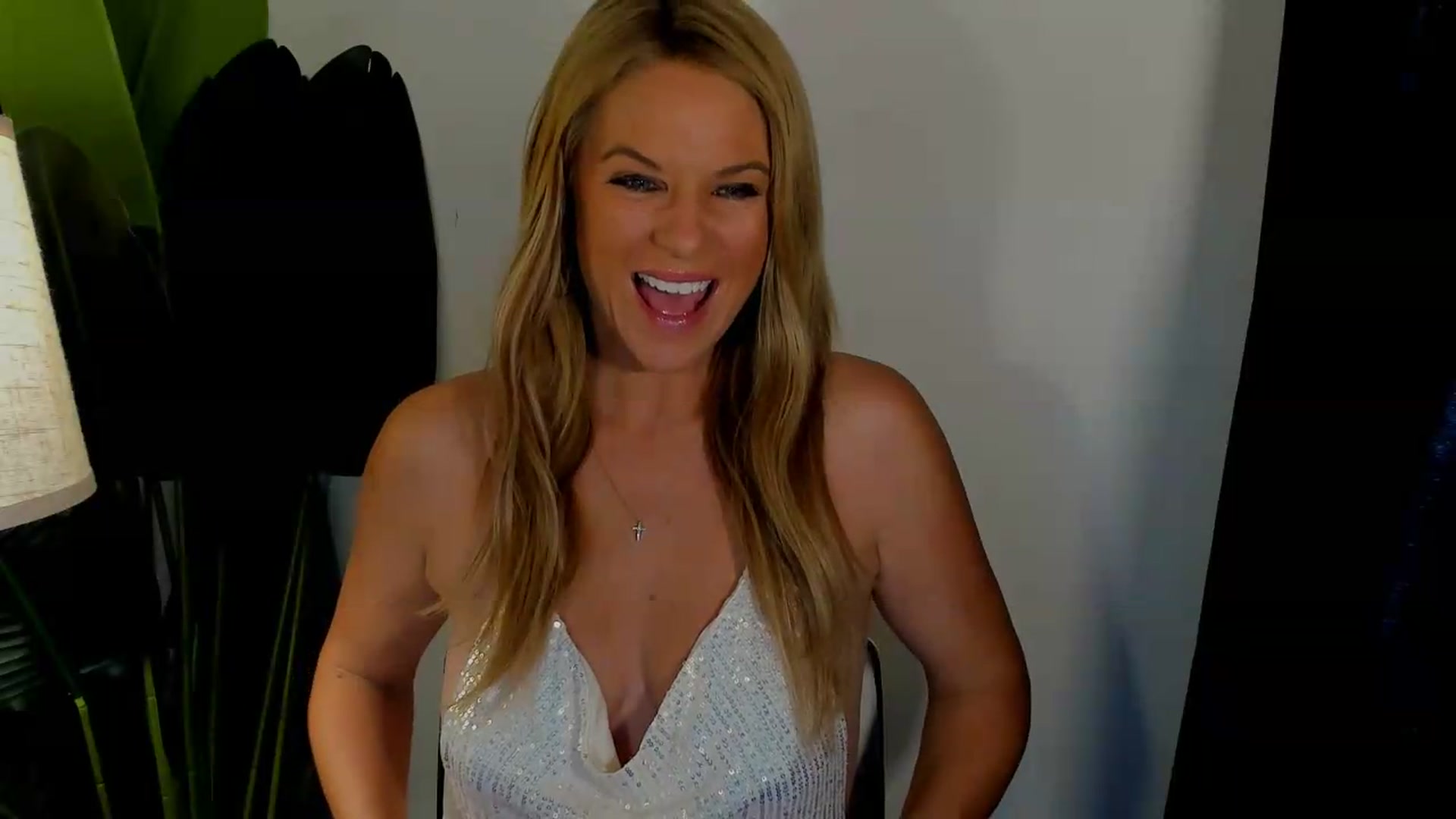 Gallery image thumbnail from Sowet4you1's myfreecams stream on, 08/29/2026, 01:48 image 4 of 20