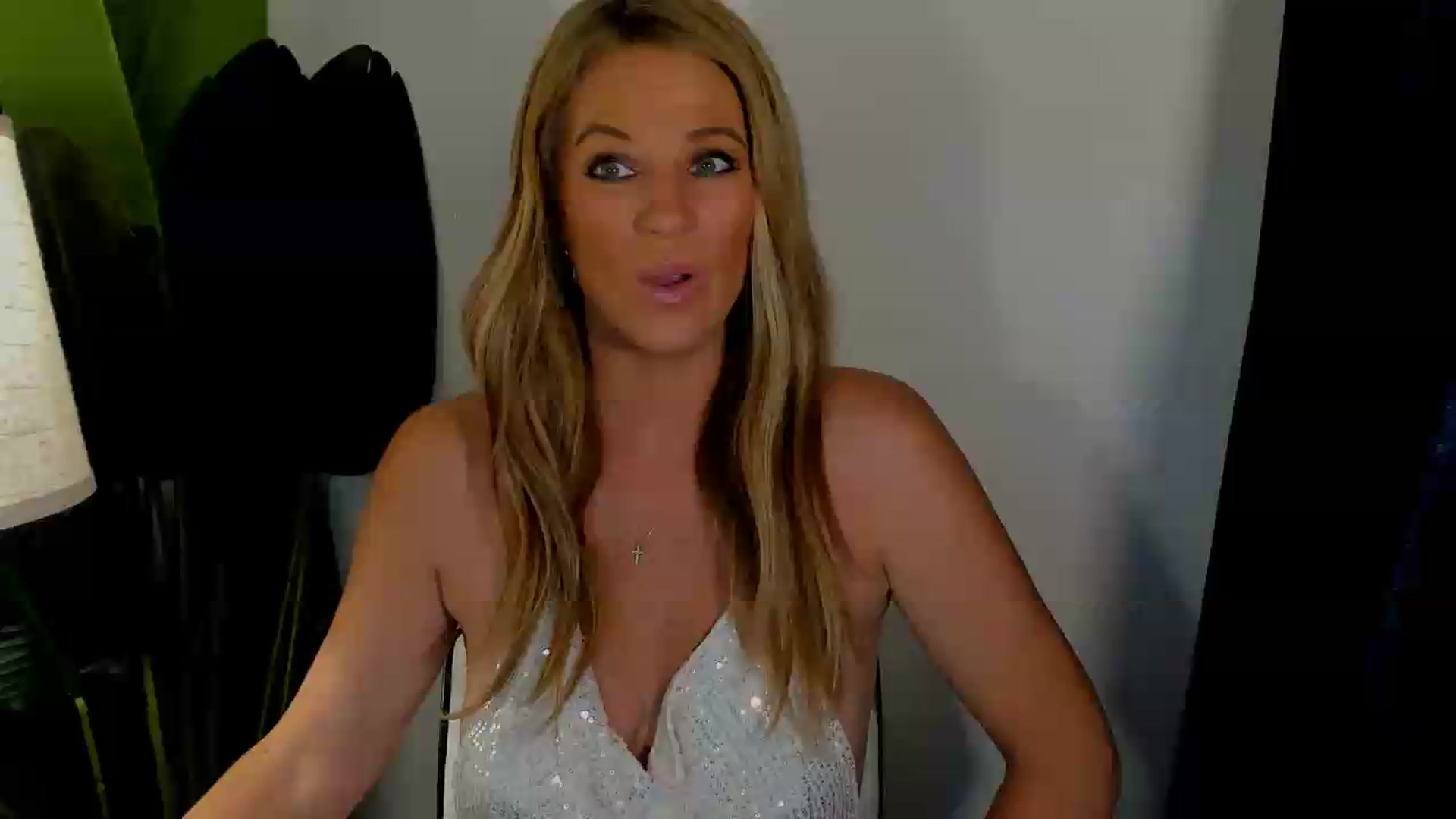 Gallery image thumbnail from Sowet4you1's myfreecams stream on, 08/29/2026, 04:15 image 1 of 20