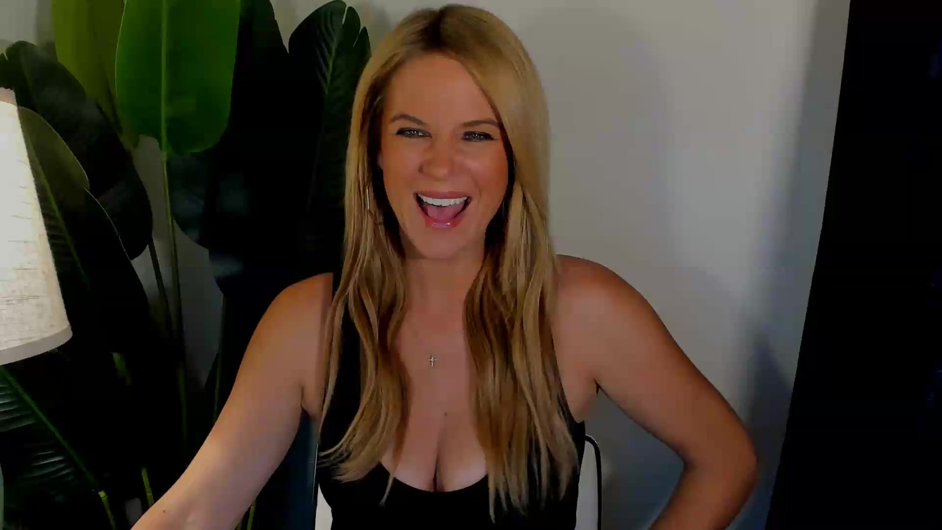 Gallery image thumbnail from Sowet4you1's myfreecams stream on, 08/30/2026, 02:17 image 3 of 20