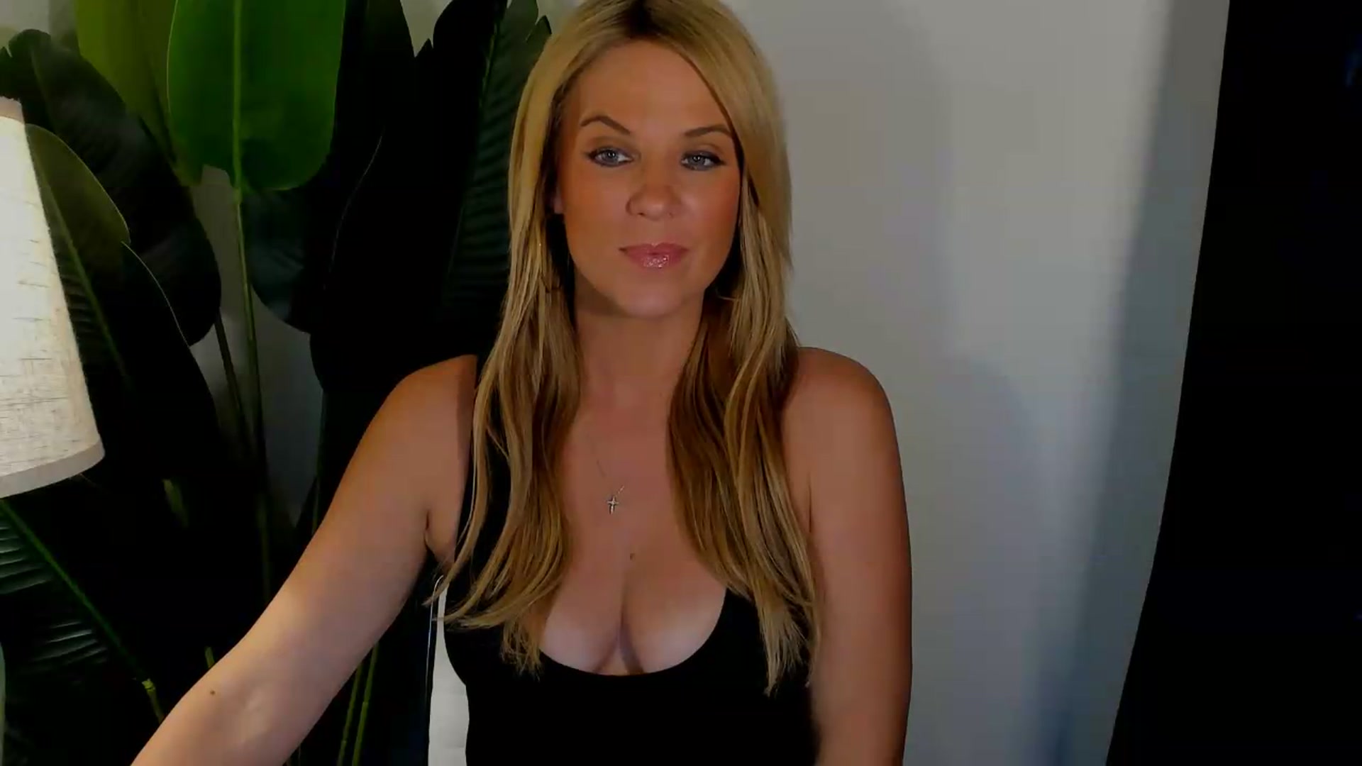 Gallery image thumbnail from Sowet4you1's myfreecams stream on, 08/30/2026, 03:22 image 3 of 20