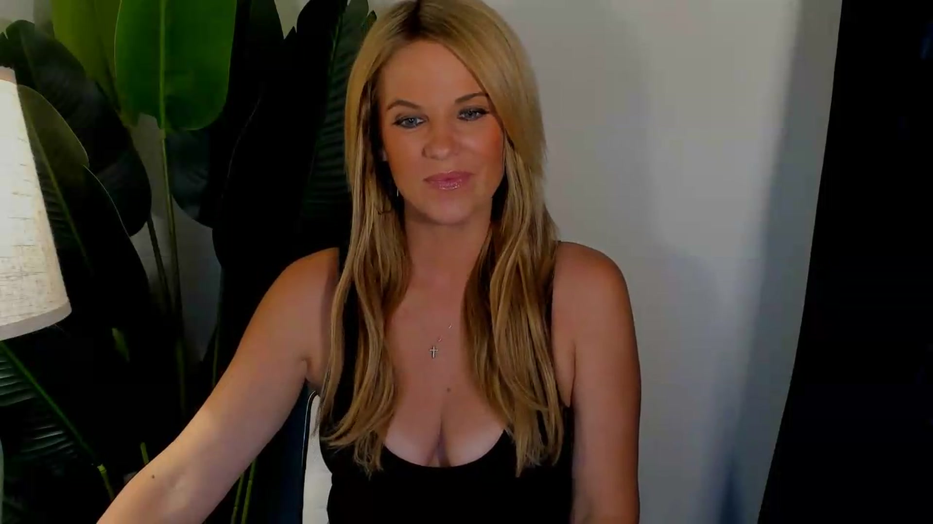 Gallery image thumbnail from Sowet4you1's myfreecams stream on, 08/30/2026, 03:22 image 5 of 20