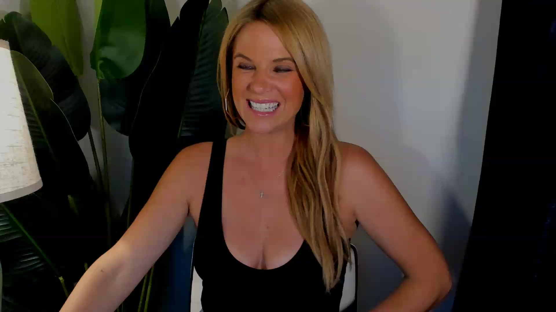 Gallery image thumbnail from Sowet4you1's myfreecams stream on, 08/30/2026, 05:20 image 15 of 20
