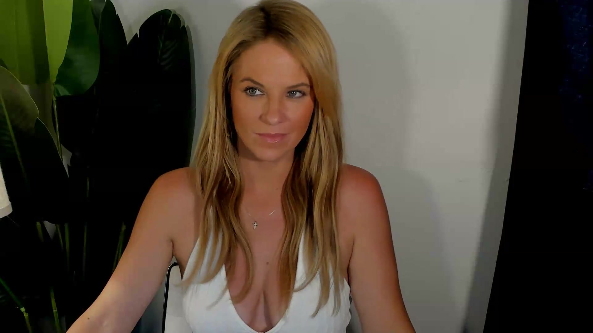 Gallery image thumbnail from Sowet4you1's myfreecams stream on, 09/17/2026, 04:31 image 10 of 20