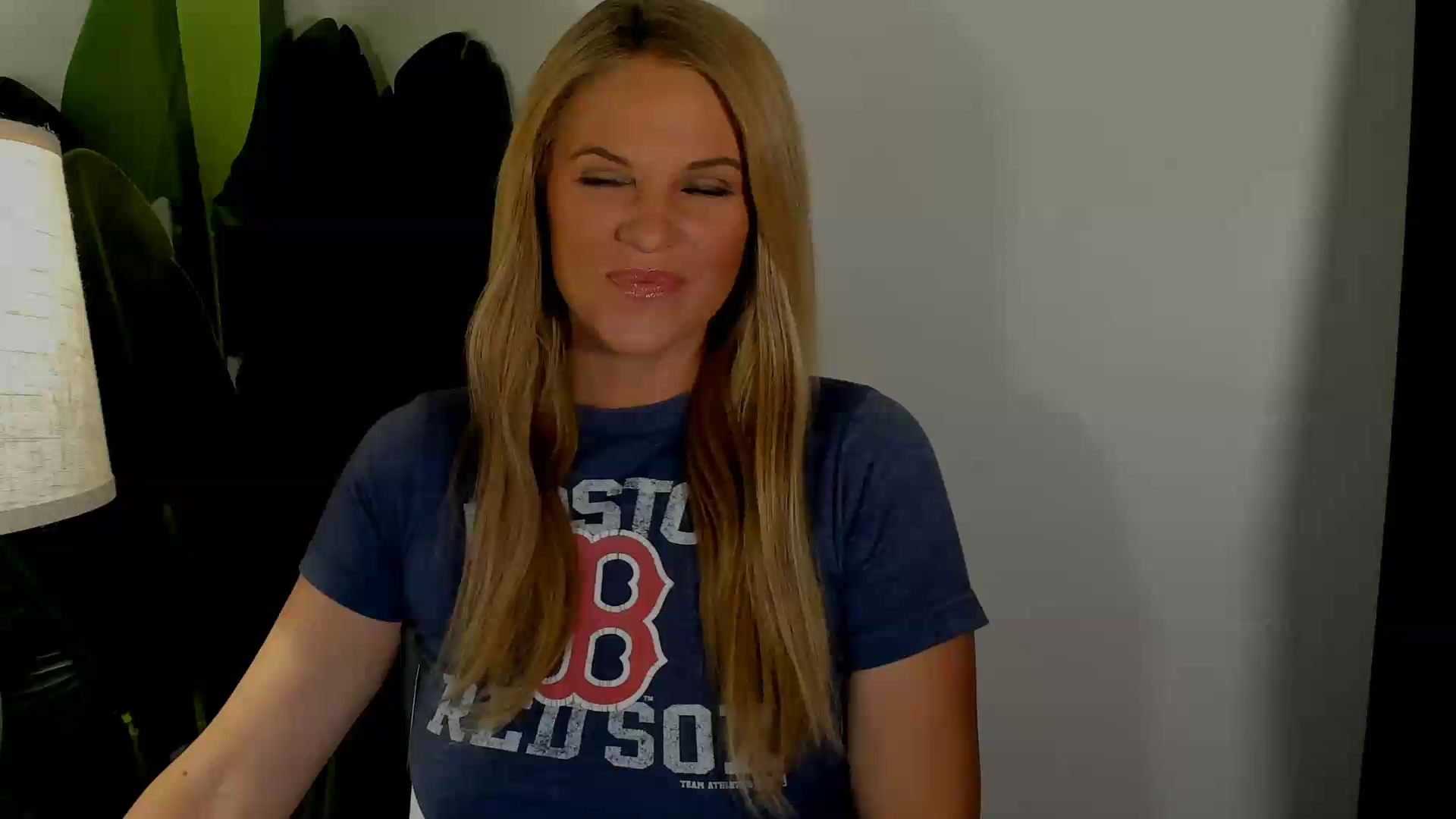 Gallery image thumbnail from Sowet4you1's myfreecams stream on, 09/19/2026, 01:43 image 4 of 20