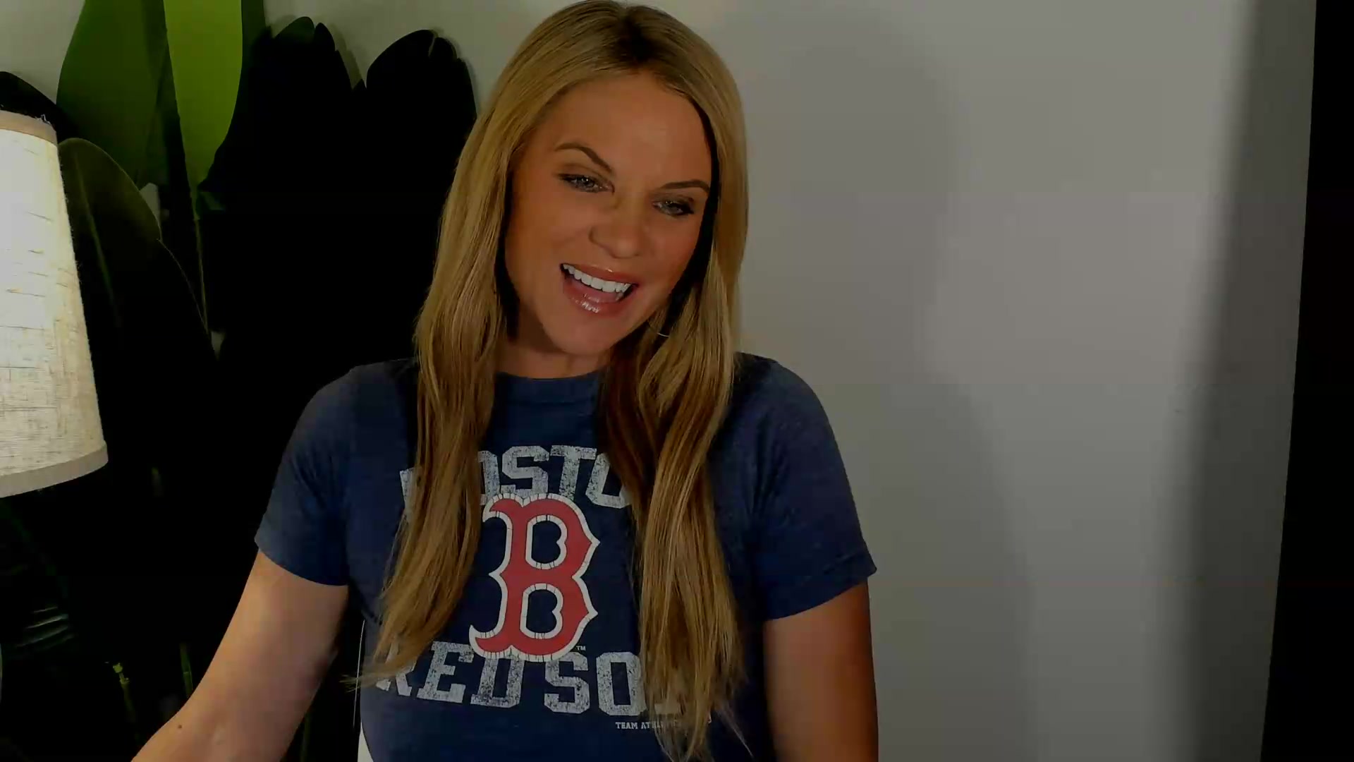 Gallery image thumbnail from Sowet4you1's myfreecams stream on, 09/19/2026, 01:43 image 12 of 20