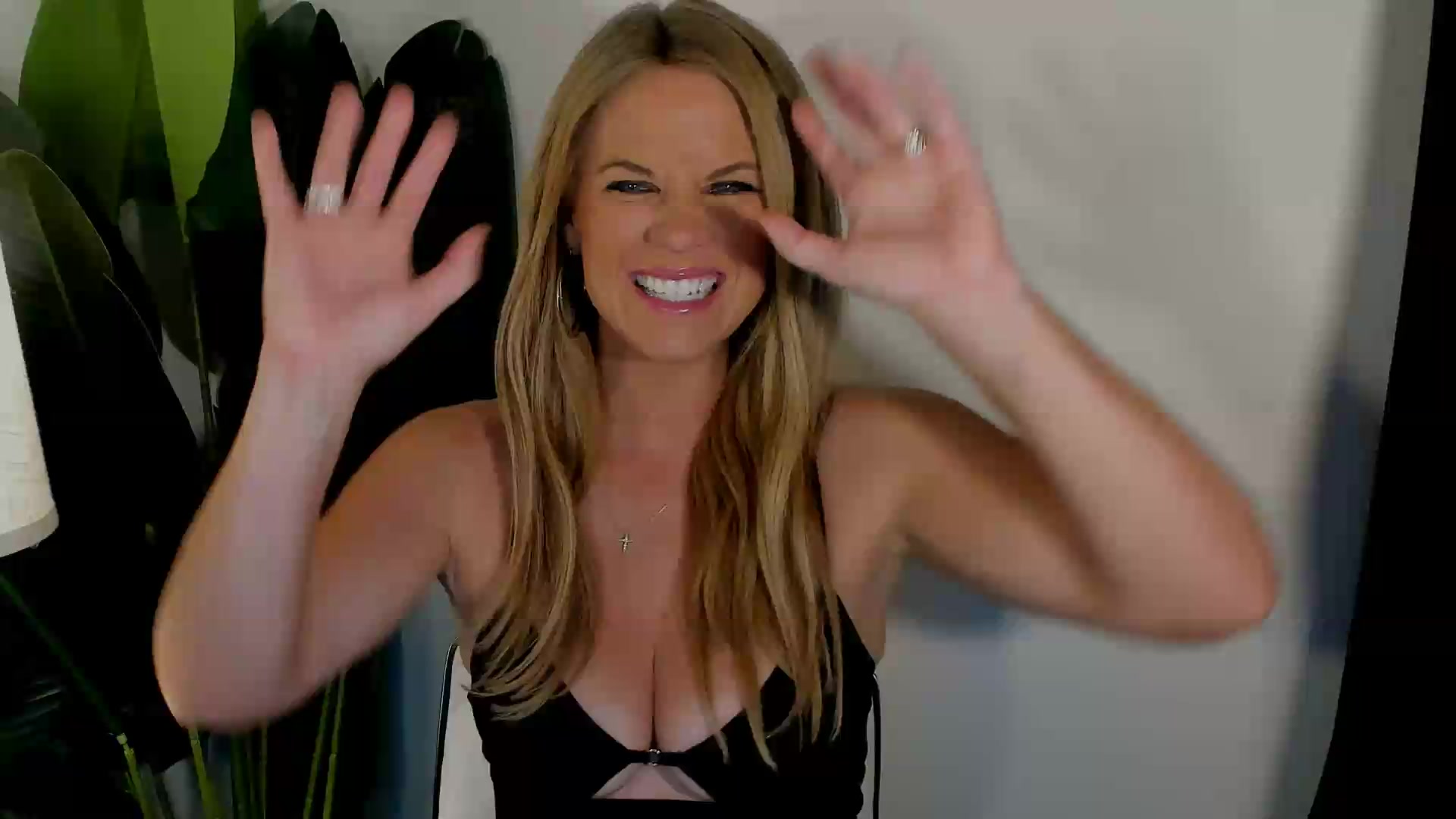 Gallery image thumbnail from Sowet4you1's myfreecams stream on, 09/25/2026, 02:45 image 19 of 20