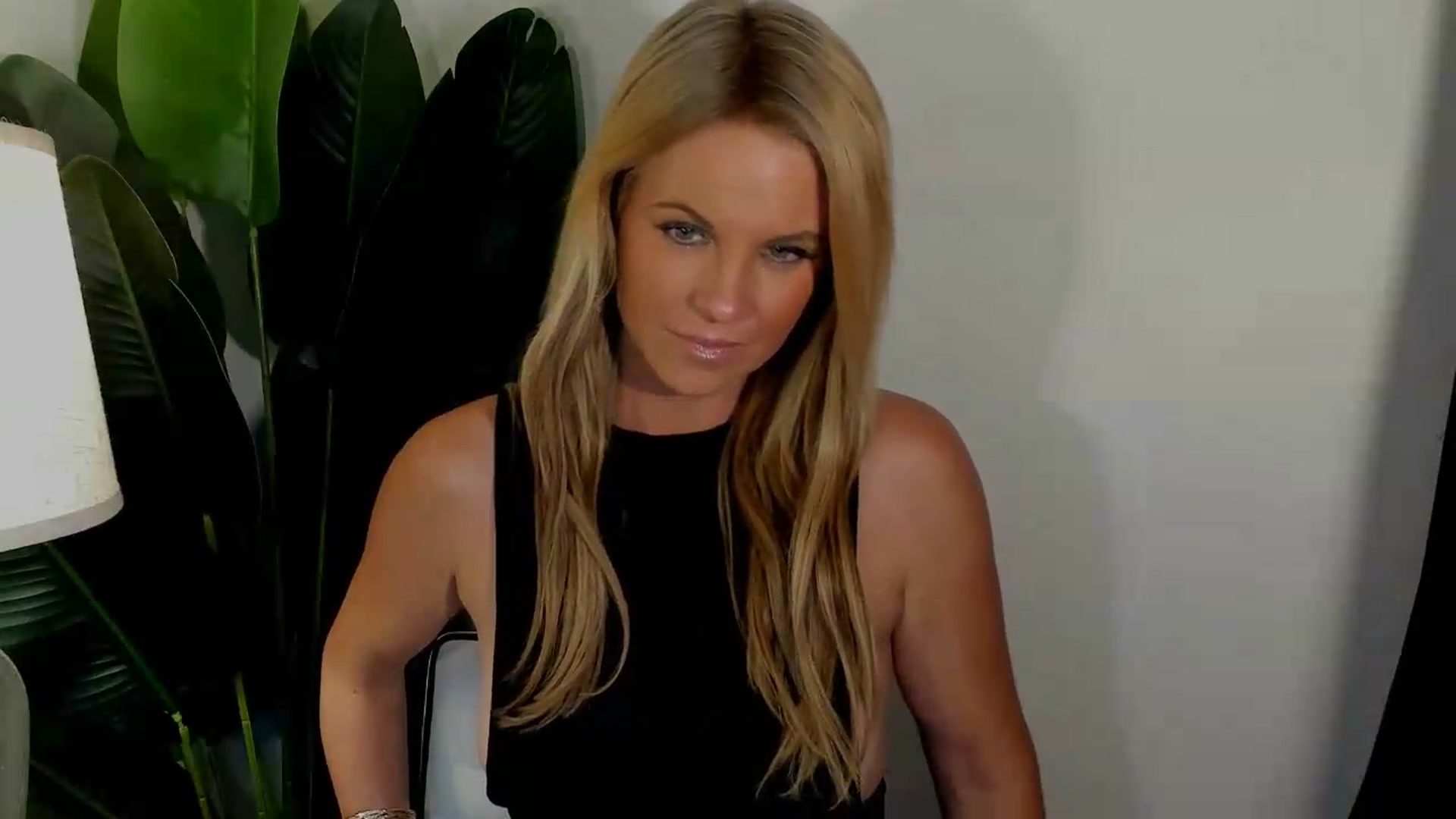 Gallery image thumbnail from Sowet4you1's myfreecams stream on, 09/27/2026, 04:29 image 6 of 20