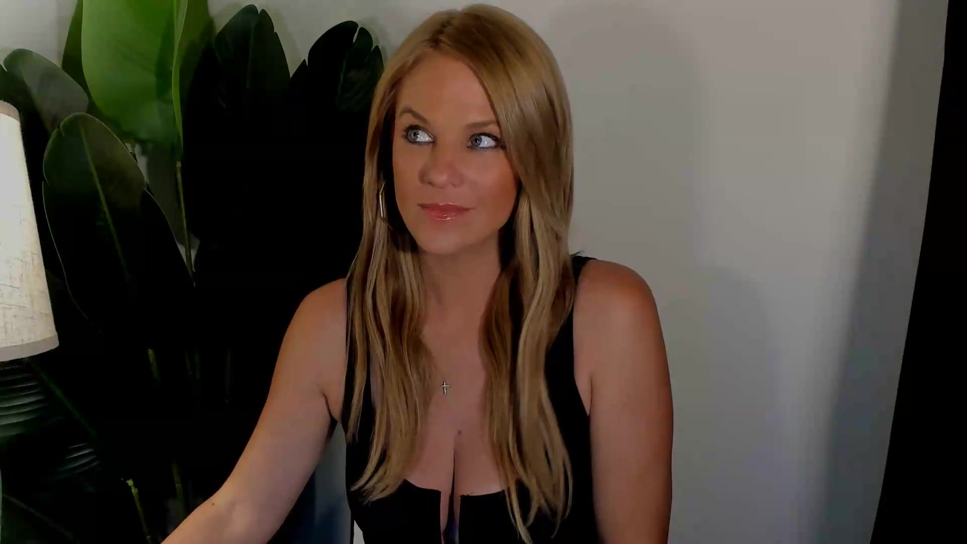 Gallery image thumbnail from Sowet4you1's myfreecams stream on, 10/02/2026, 04:47 image 10 of 20