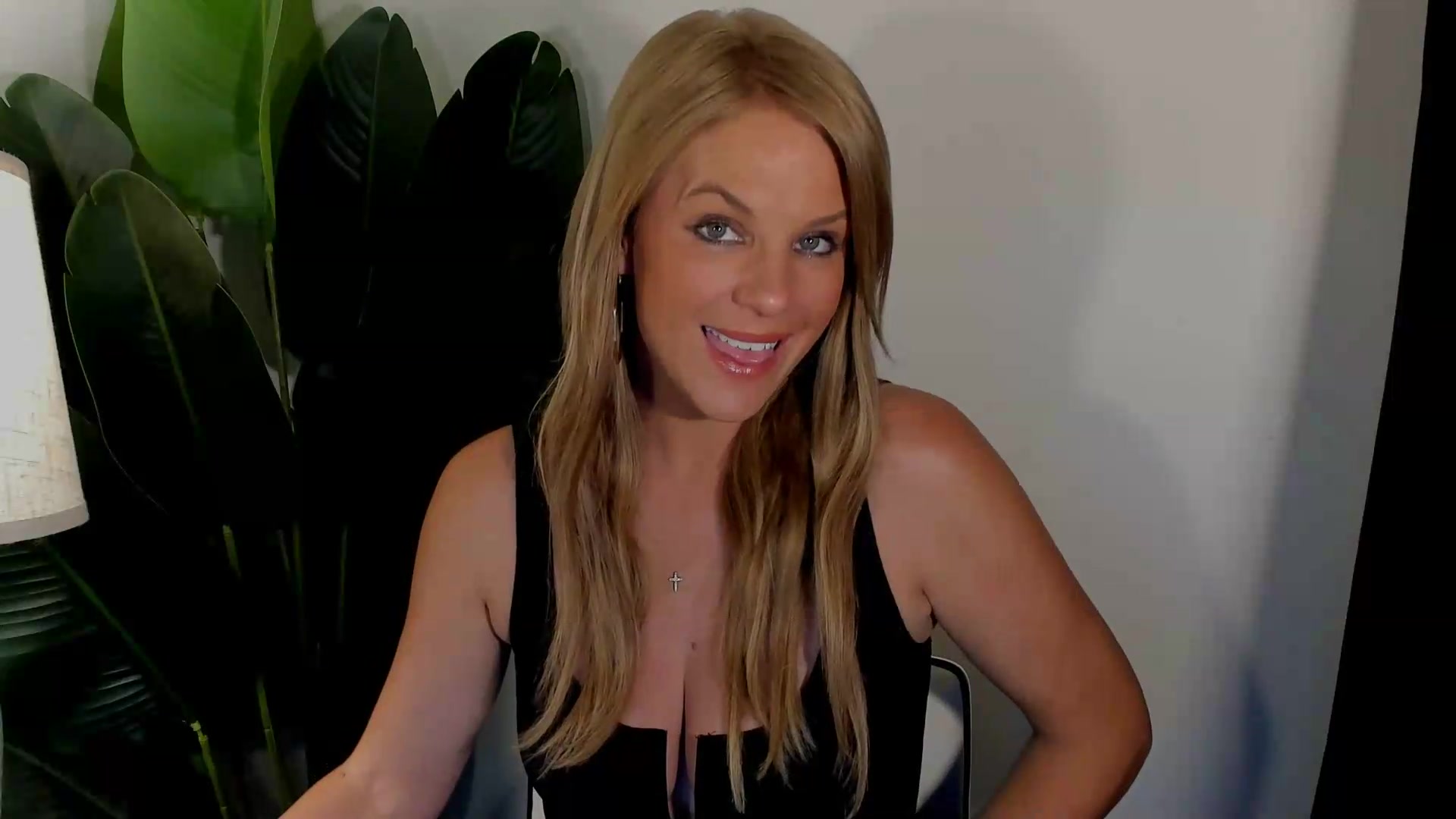 Gallery image thumbnail from Sowet4you1's myfreecams stream on, 10/02/2026, 04:47 image 12 of 20