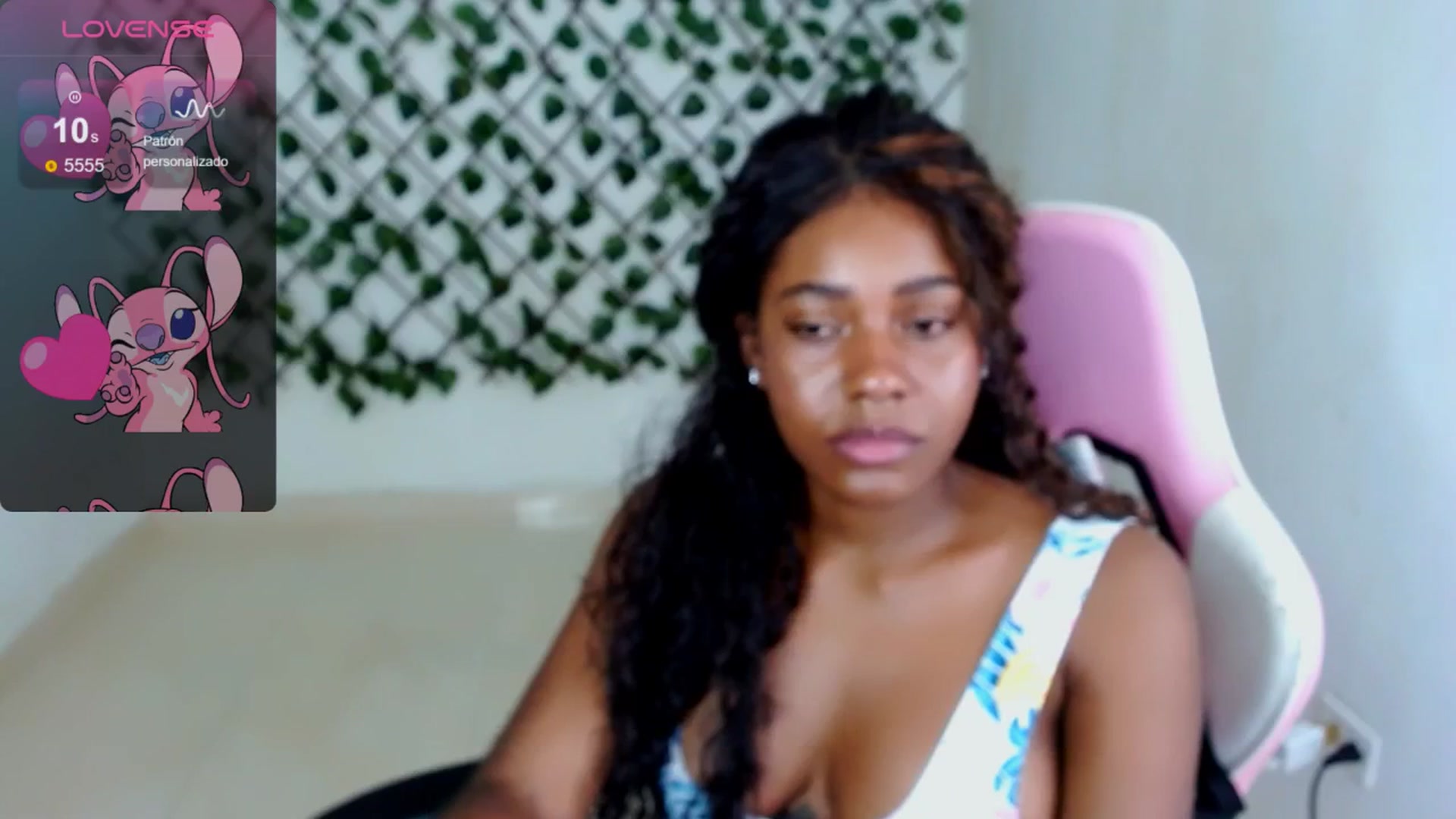 Gallery image thumbnail from Soy_Keta's myfreecams stream on, 06/03/2024, 02:51 image 17 of 20