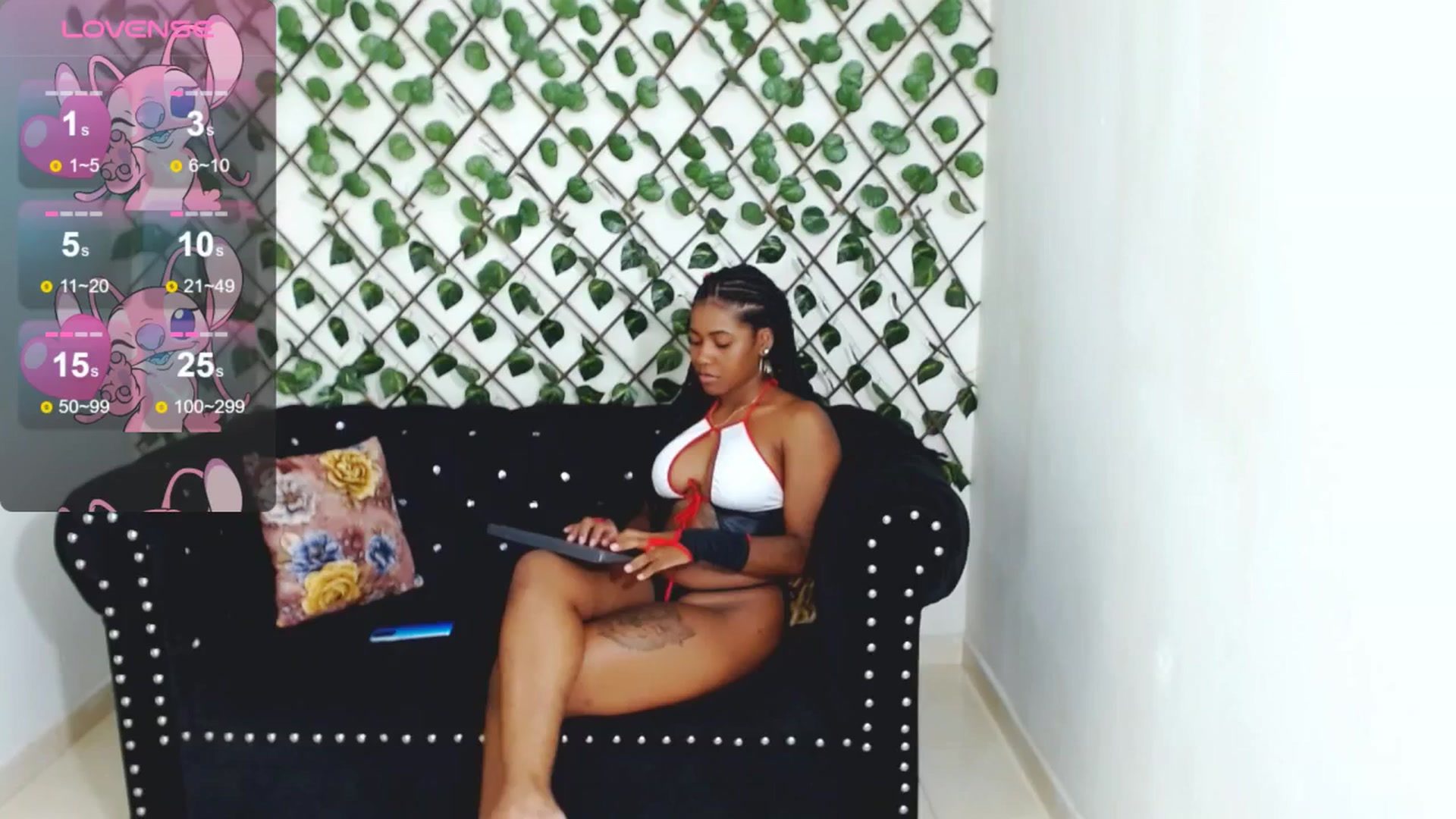 Gallery image thumbnail from Soy_Keta's myfreecams stream on, 06/22/2024, 24:01 image 6 of 20