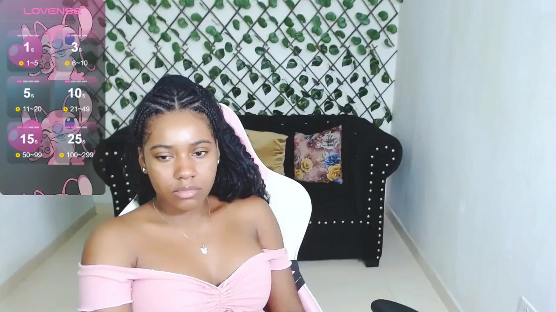 Gallery image thumbnail from Soy_Keta's myfreecams stream on, 07/05/2024, 24:27 image 16 of 20