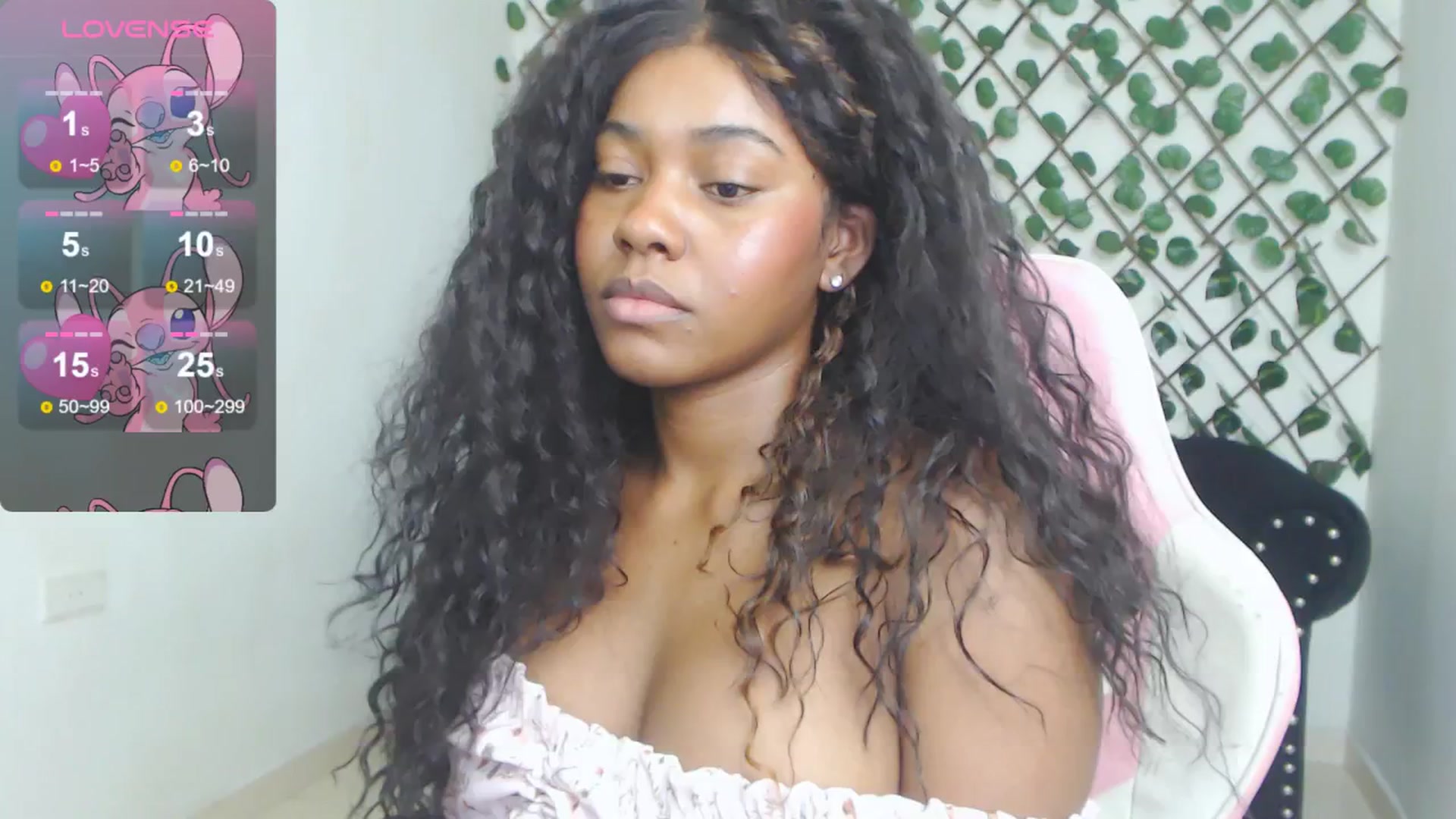 Gallery image thumbnail from Soy_Keta's myfreecams stream on, 07/05/2024, 23:48 image 16 of 20