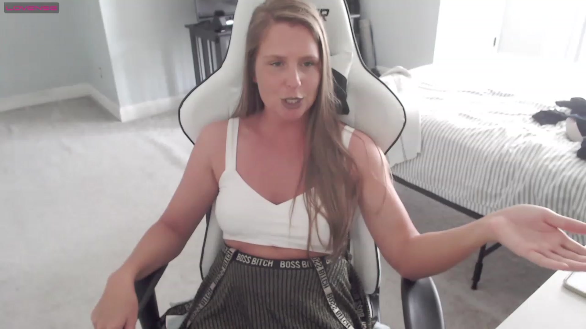 Gallery image thumbnail from Soybean92's myfreecams stream on, 05/25/2023, 19:18 image 17 of 20