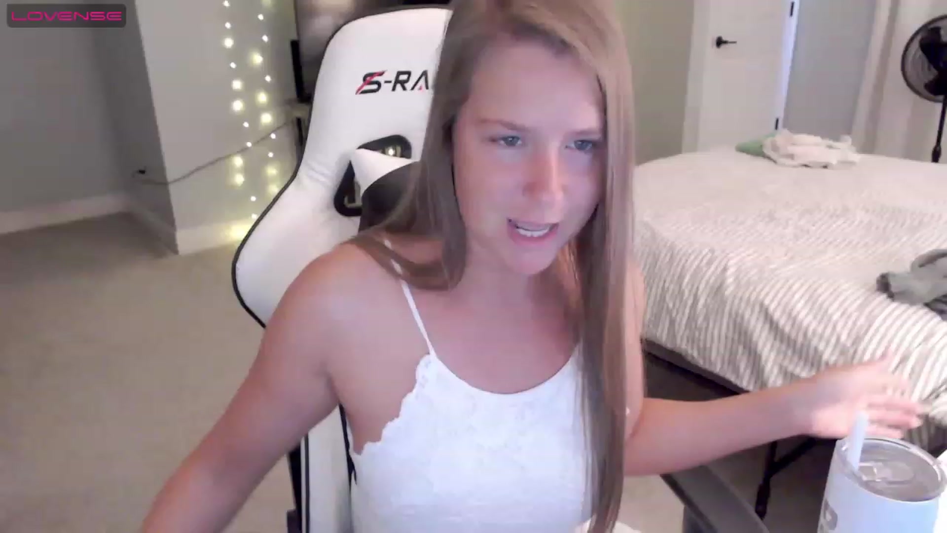 Gallery image thumbnail from Soybean92's myfreecams stream on, 06/05/2023, 18:06 image 2 of 20