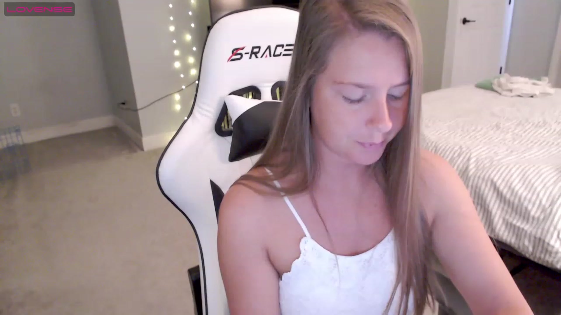 Gallery image thumbnail from Soybean92's myfreecams stream on, 06/05/2023, 18:06 image 10 of 20