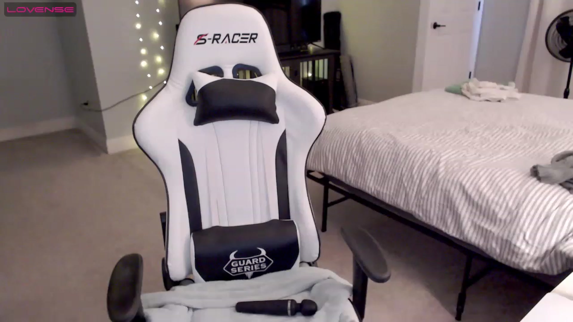 Gallery image thumbnail from Soybean92's myfreecams stream on, 06/05/2023, 18:06 image 7 of 20