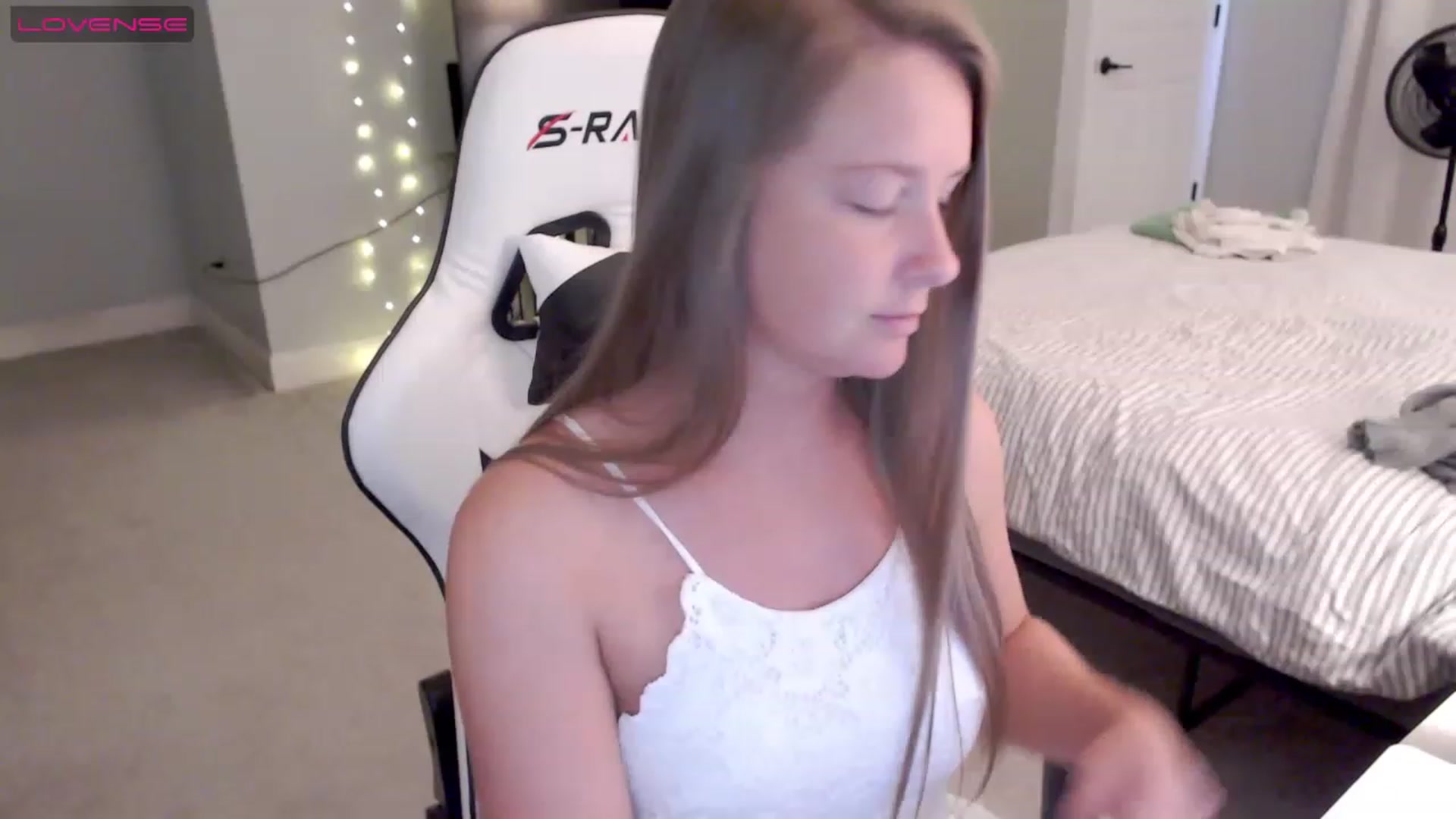 Gallery image thumbnail from Soybean92's myfreecams stream on, 06/05/2023, 18:06 image 3 of 20