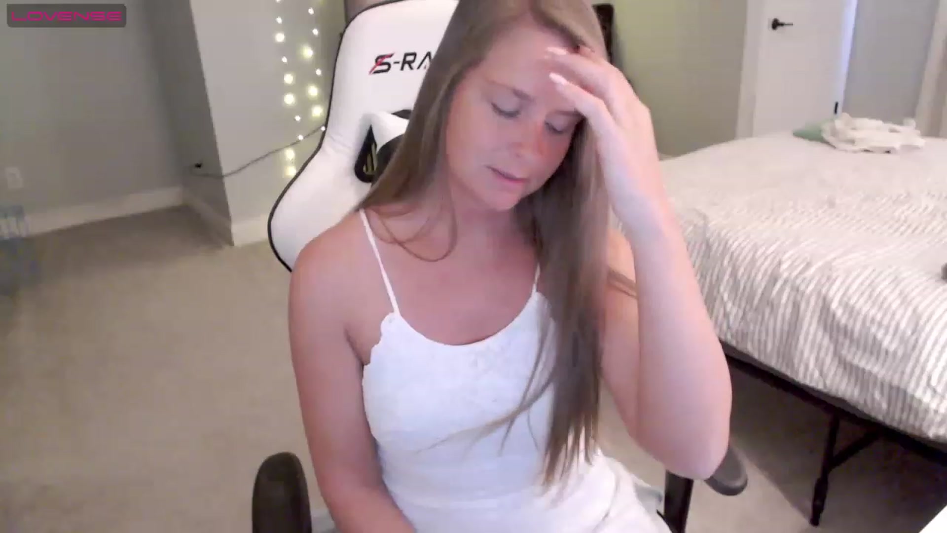 Gallery image thumbnail from Soybean92's myfreecams stream on, 06/05/2023, 18:06 image 16 of 20