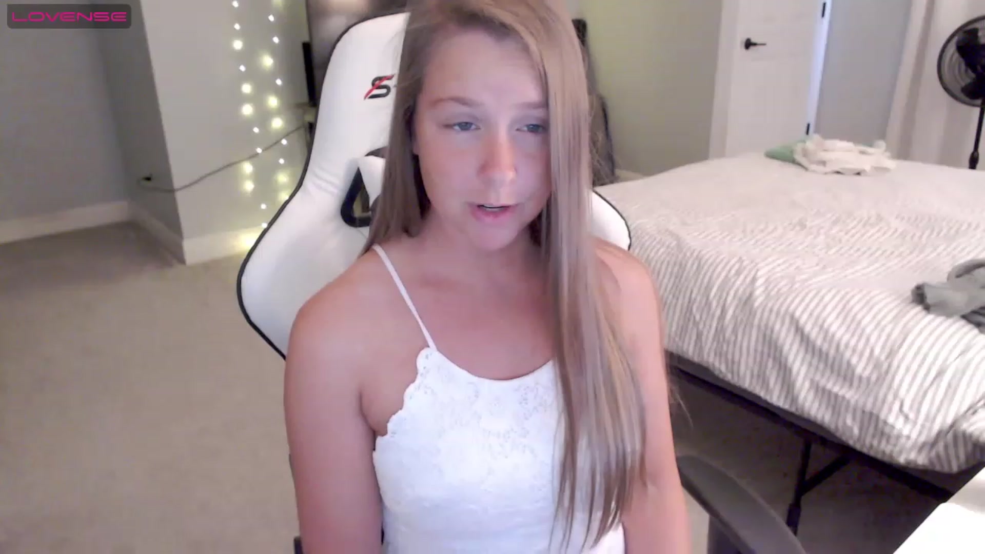 Gallery image thumbnail from Soybean92's myfreecams stream on, 06/05/2023, 18:06 image 1 of 20