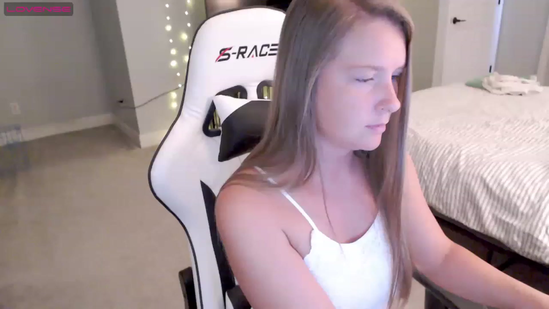 Gallery image thumbnail from Soybean92's myfreecams stream on, 06/05/2023, 18:06 image 9 of 20