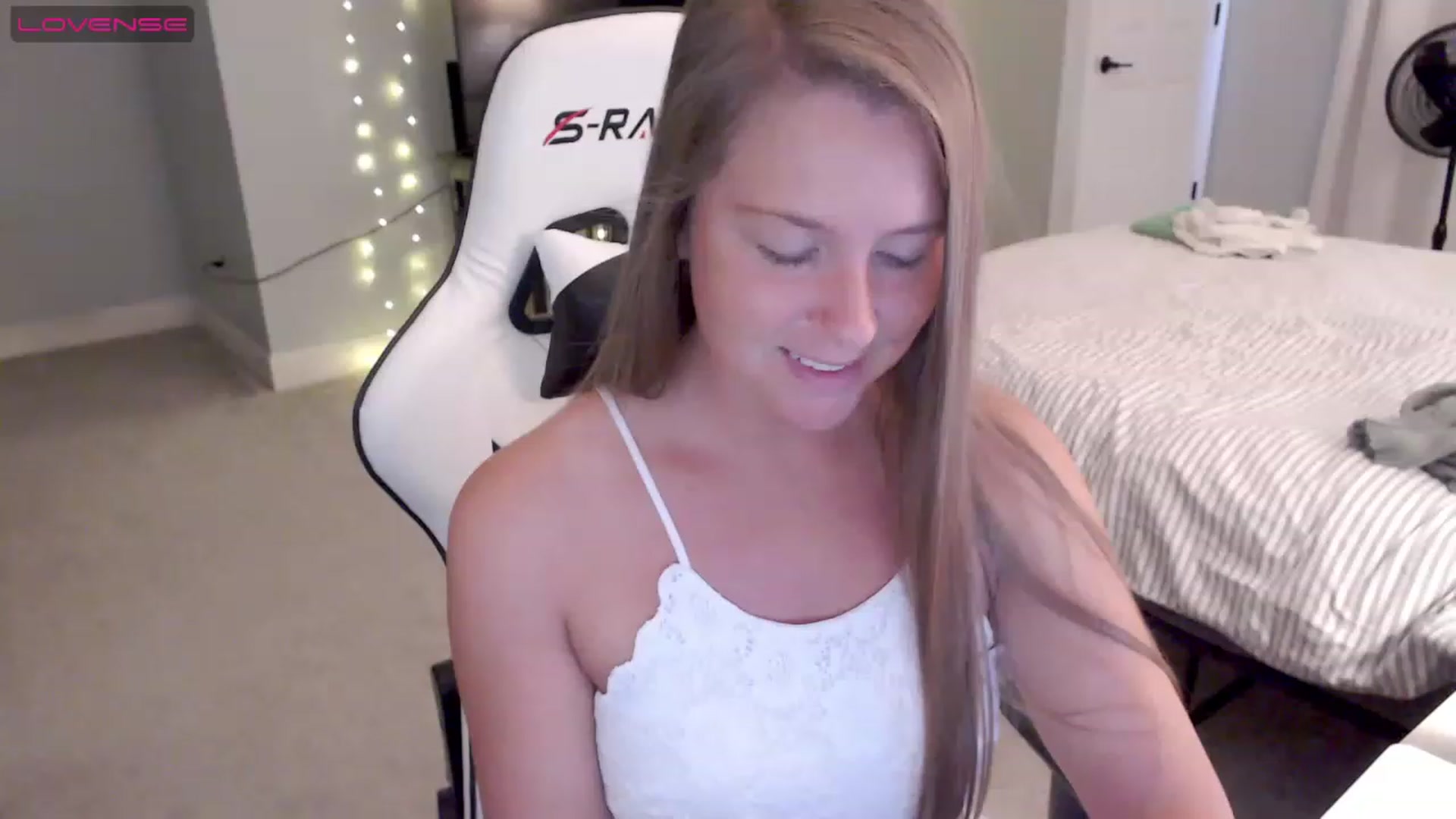 Gallery image thumbnail from Soybean92's myfreecams stream on, 06/05/2023, 18:06 image 4 of 20