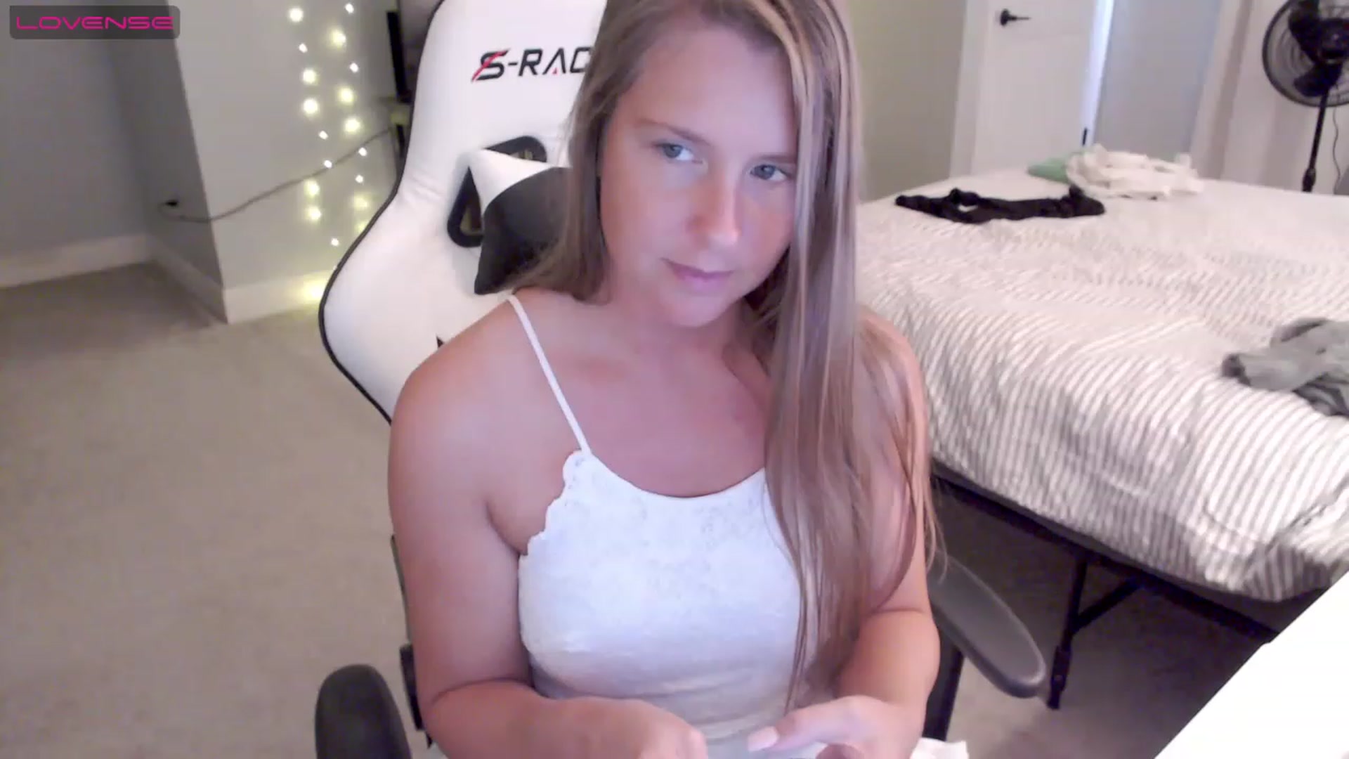 Gallery image thumbnail from Soybean92's myfreecams stream on, 06/05/2023, 21:08 image 20 of 20