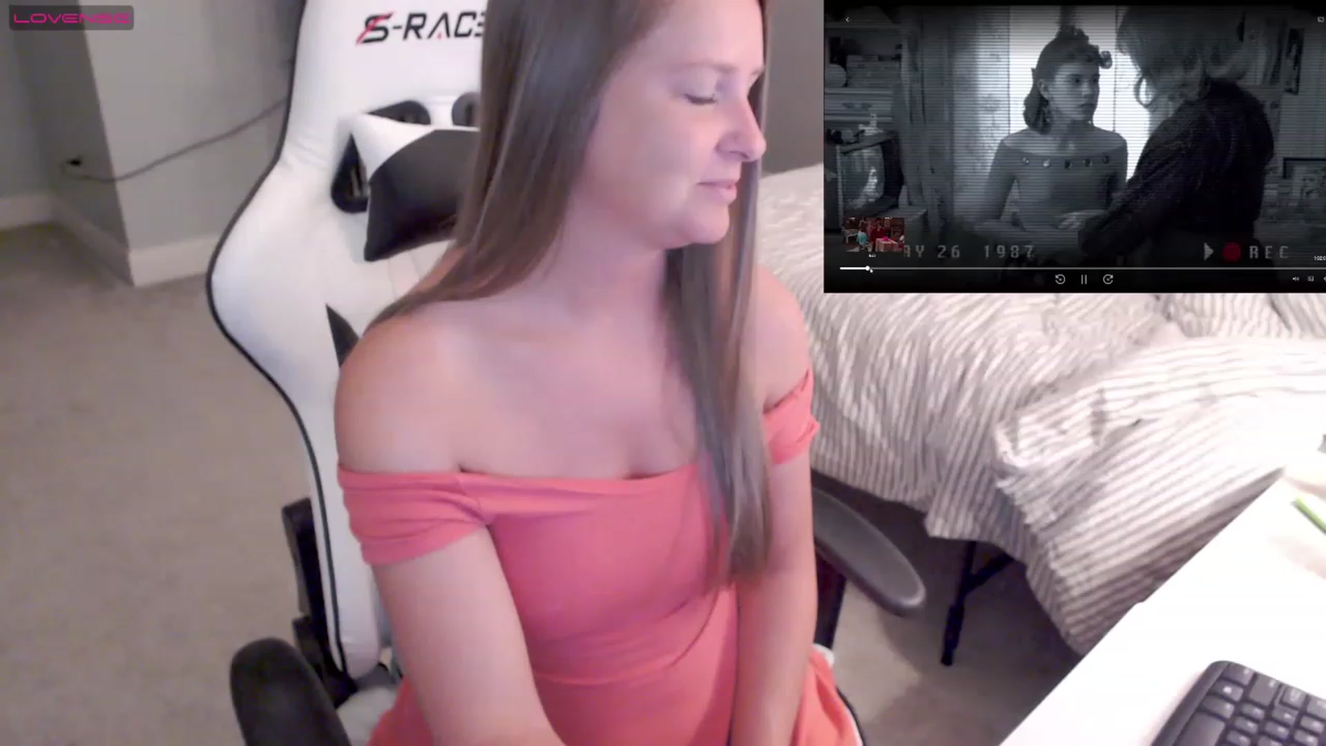 Gallery image thumbnail from Soybean92's myfreecams stream on, 06/06/2023, 18:32 image 7 of 20