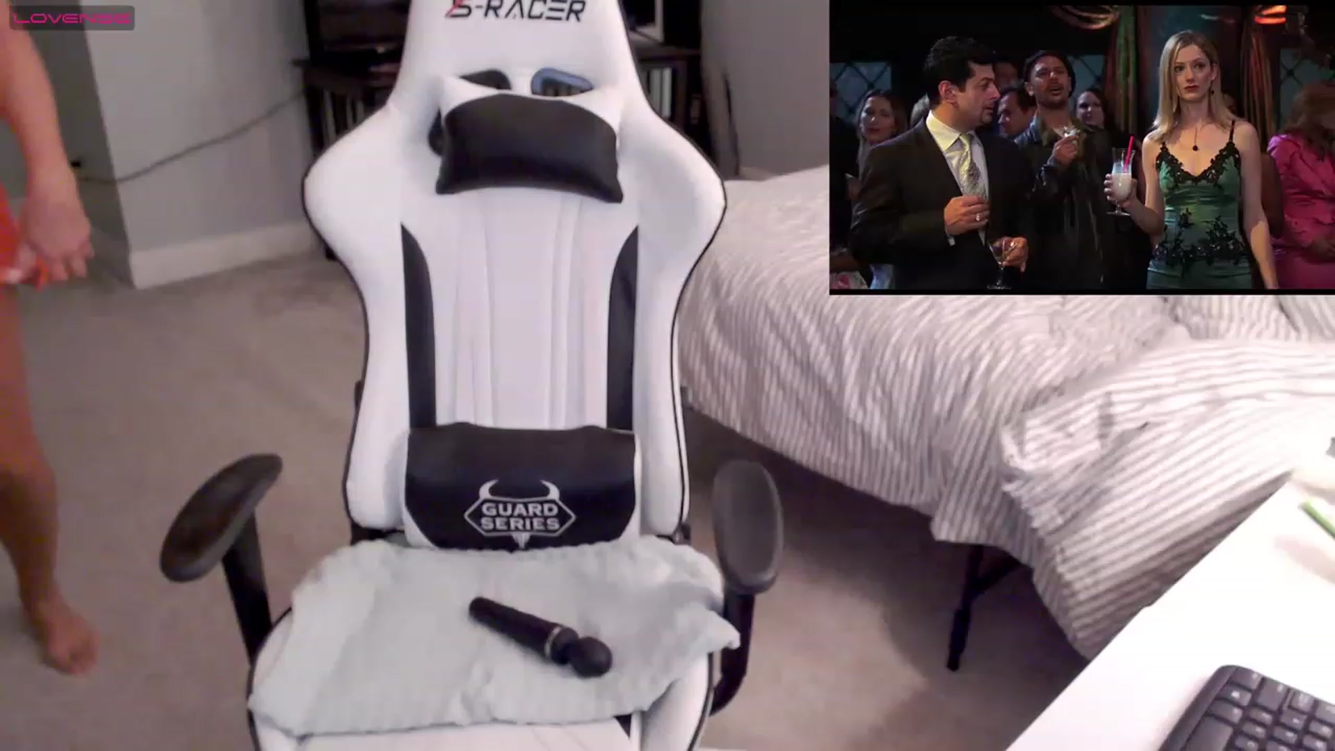 Gallery image thumbnail from Soybean92's myfreecams stream on, 06/06/2023, 18:32 image 19 of 20
