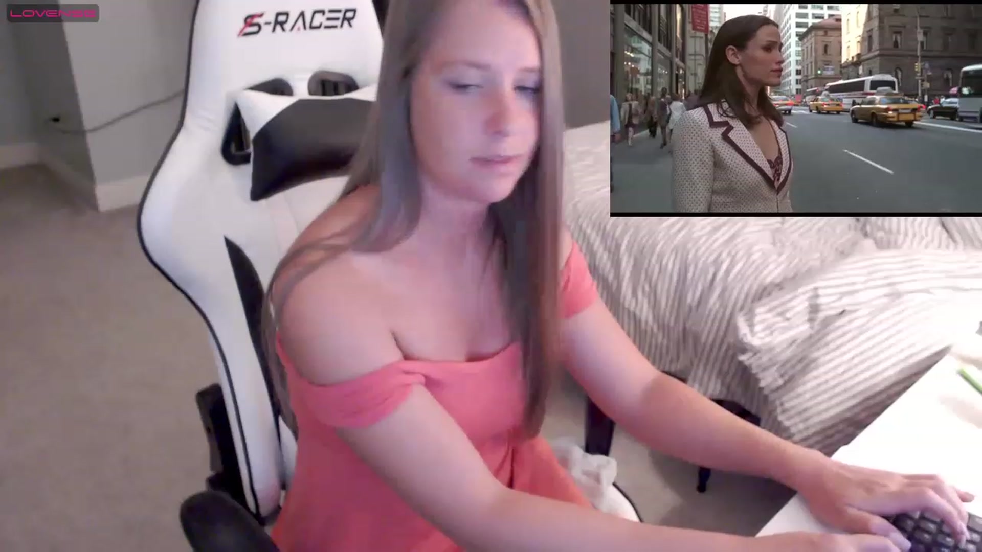 Gallery image thumbnail from Soybean92's myfreecams stream on, 06/06/2023, 18:32 image 14 of 20