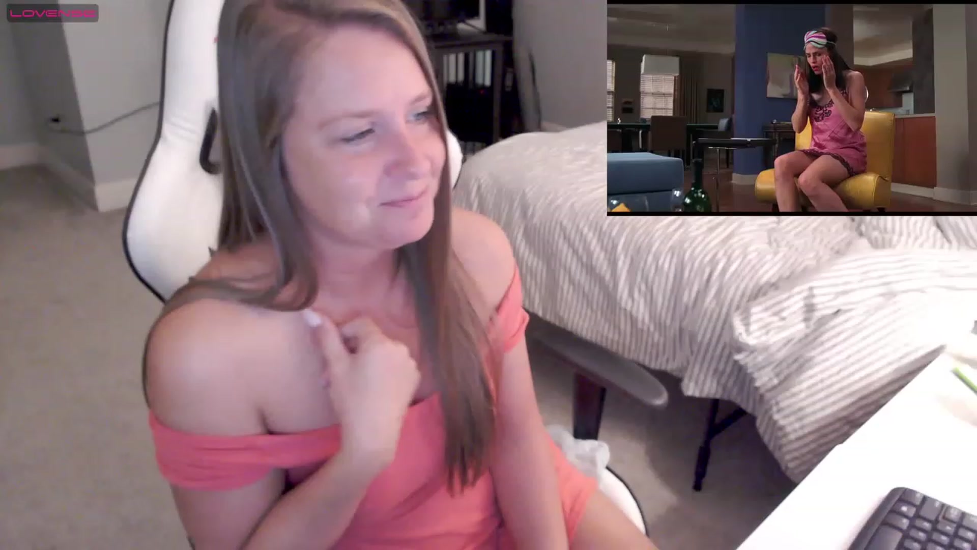 Gallery image thumbnail from Soybean92's myfreecams stream on, 06/06/2023, 18:32 image 11 of 20