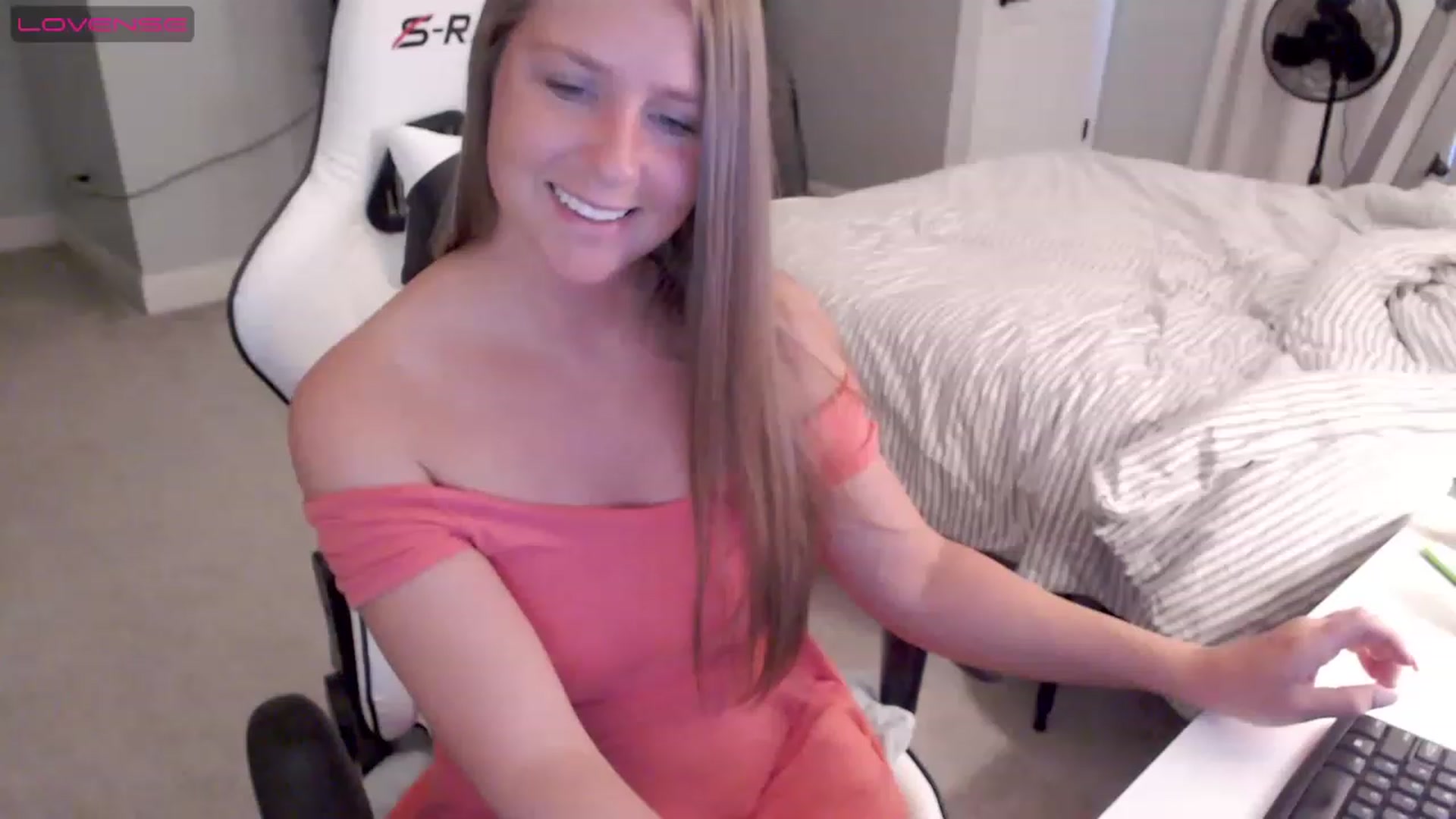 Gallery image thumbnail from Soybean92's myfreecams stream on, 06/06/2023, 18:32 image 1 of 20
