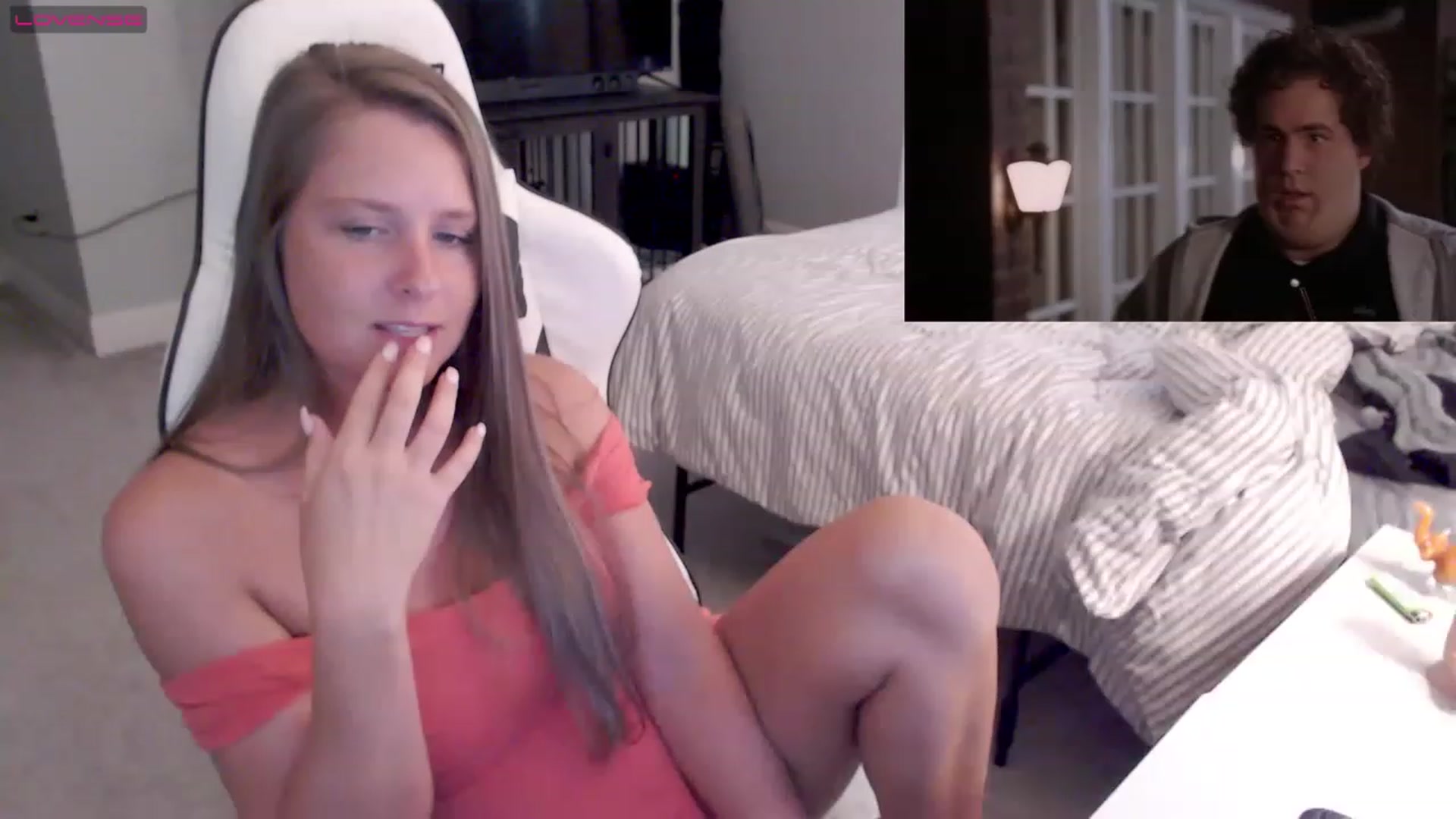 Gallery image thumbnail from Soybean92's myfreecams stream on, 06/06/2023, 20:48 image 9 of 20