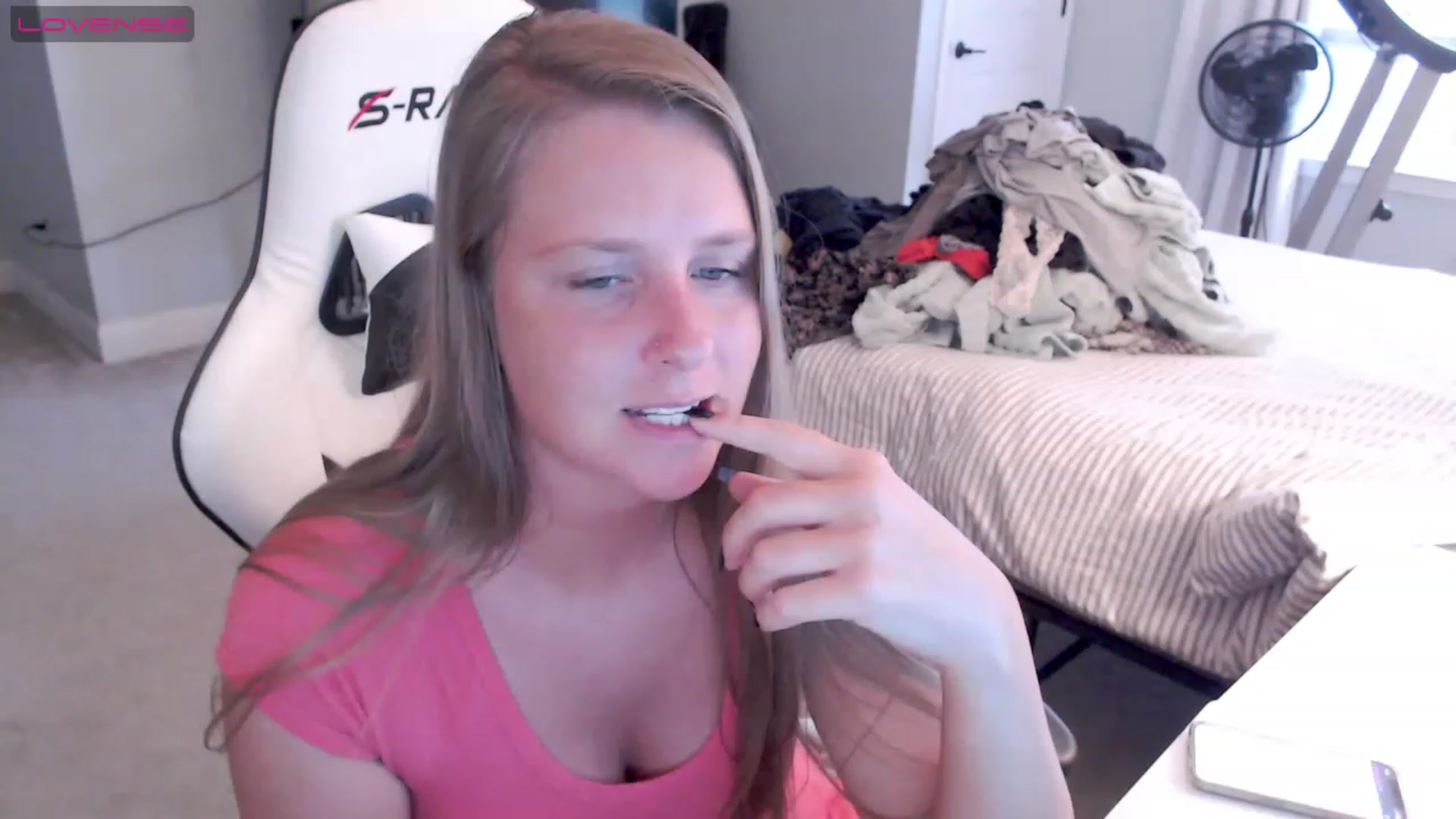 Gallery image thumbnail from Soybean92's myfreecams stream on, 06/11/2023, 24:02 image 13 of 20