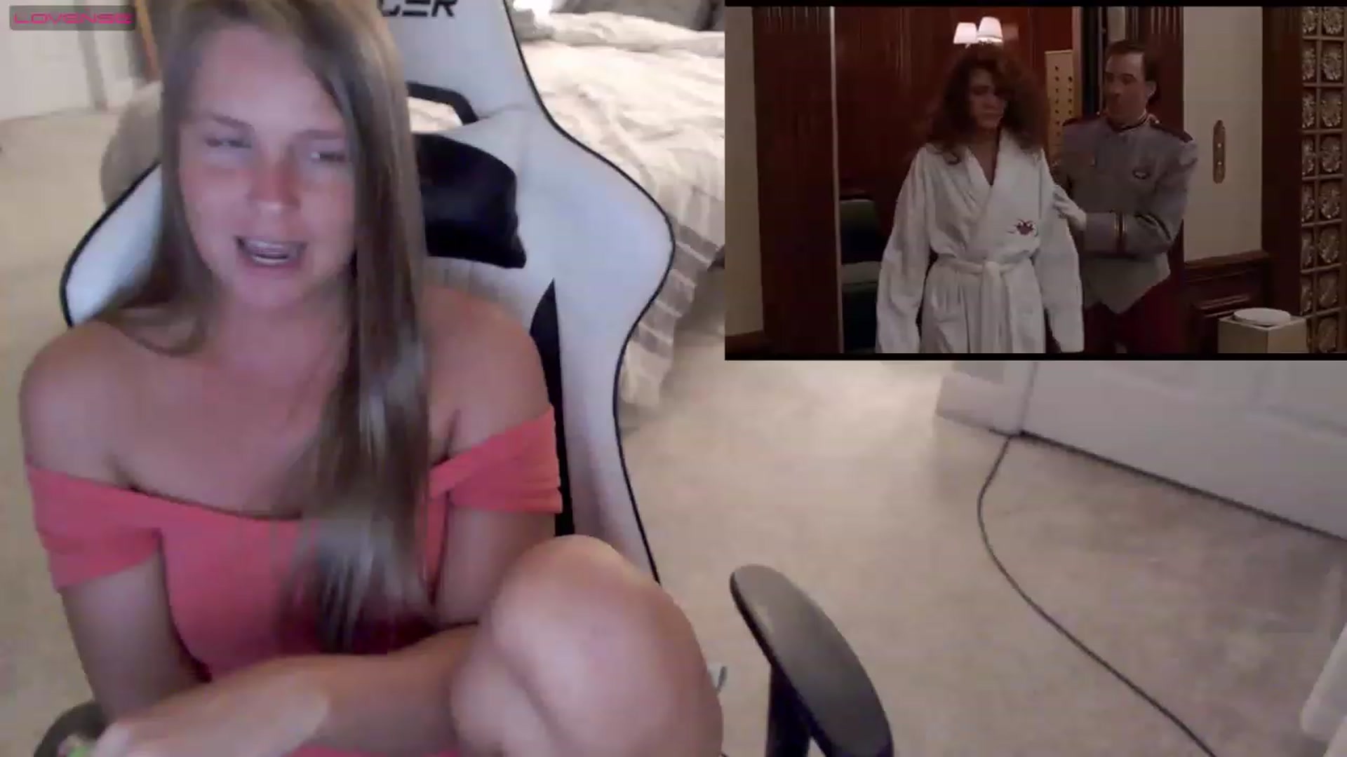 Gallery image thumbnail from Soybean92's myfreecams stream on, 06/12/2023, 03:21 image 10 of 20