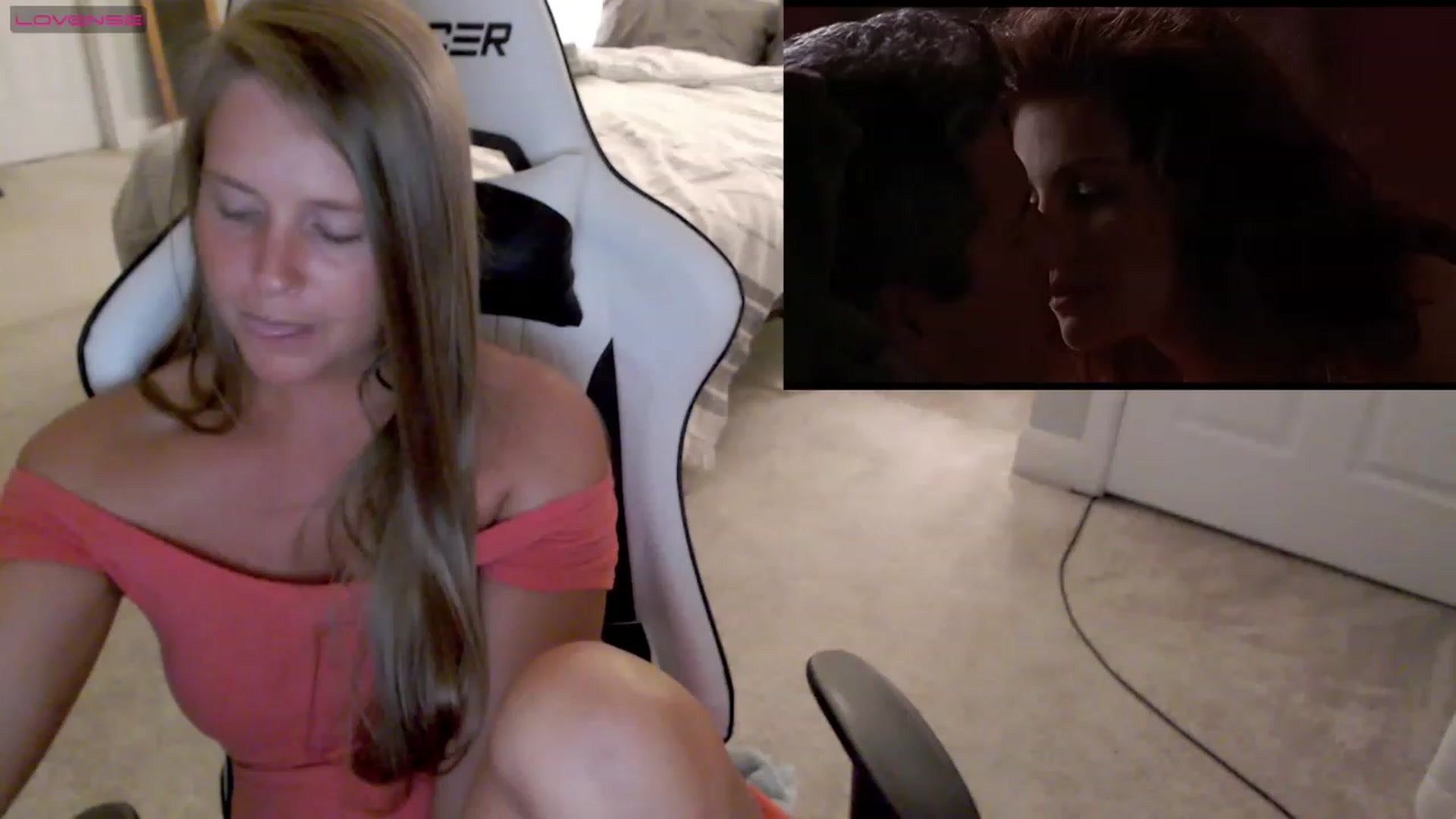 Gallery image thumbnail from Soybean92's myfreecams stream on, 06/12/2023, 03:49 image 15 of 20