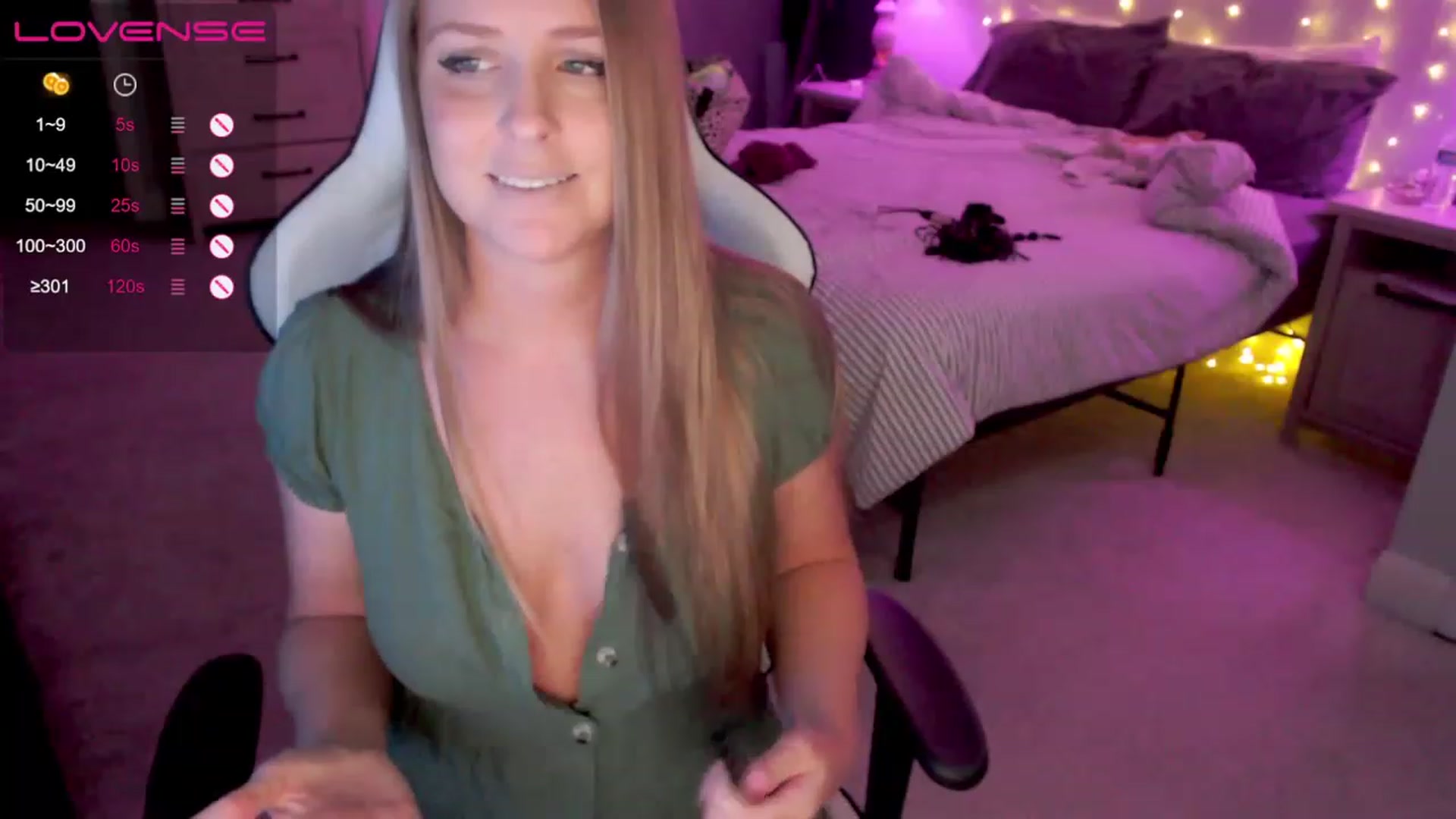 Gallery image thumbnail from Soybean92's myfreecams stream on, 07/17/2023, 17:03 image 11 of 20