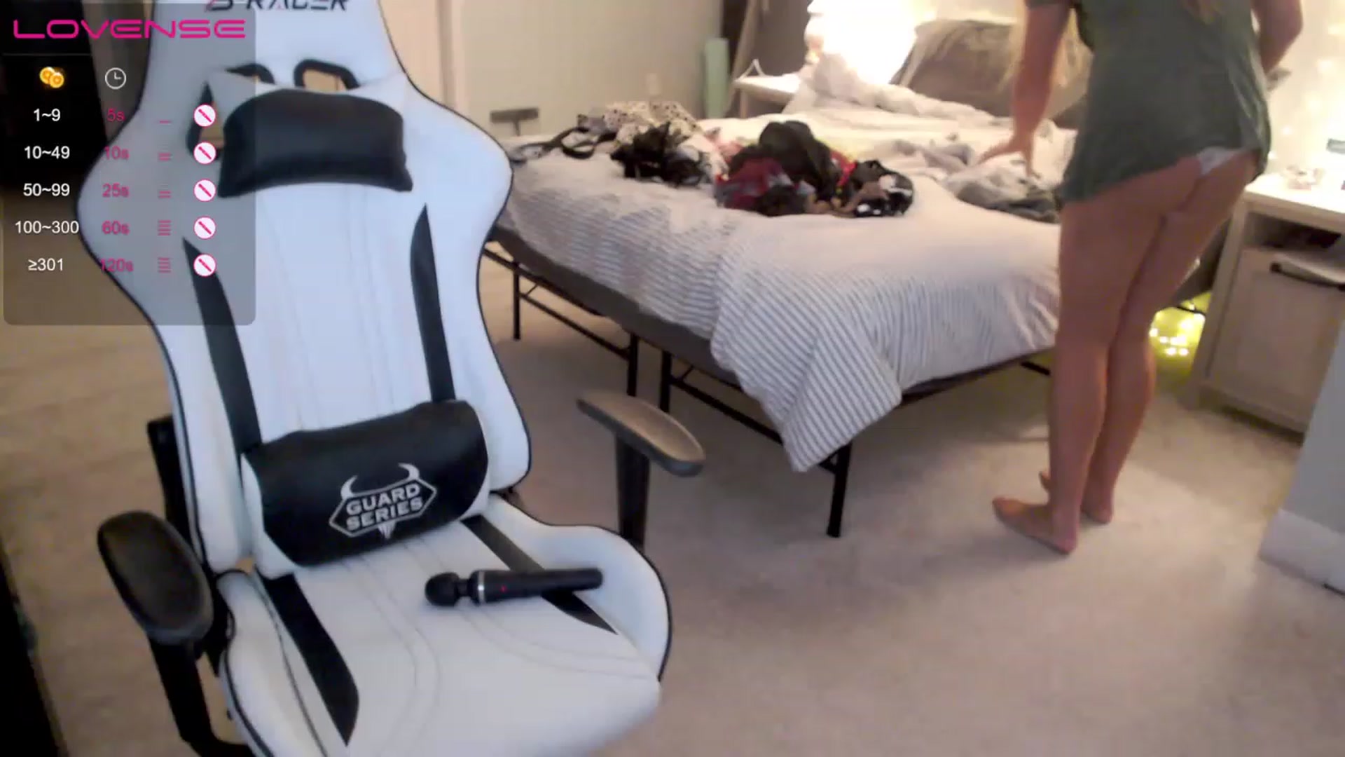 Gallery image thumbnail from Soybean92's myfreecams stream on, 07/17/2023, 17:03 image 2 of 20