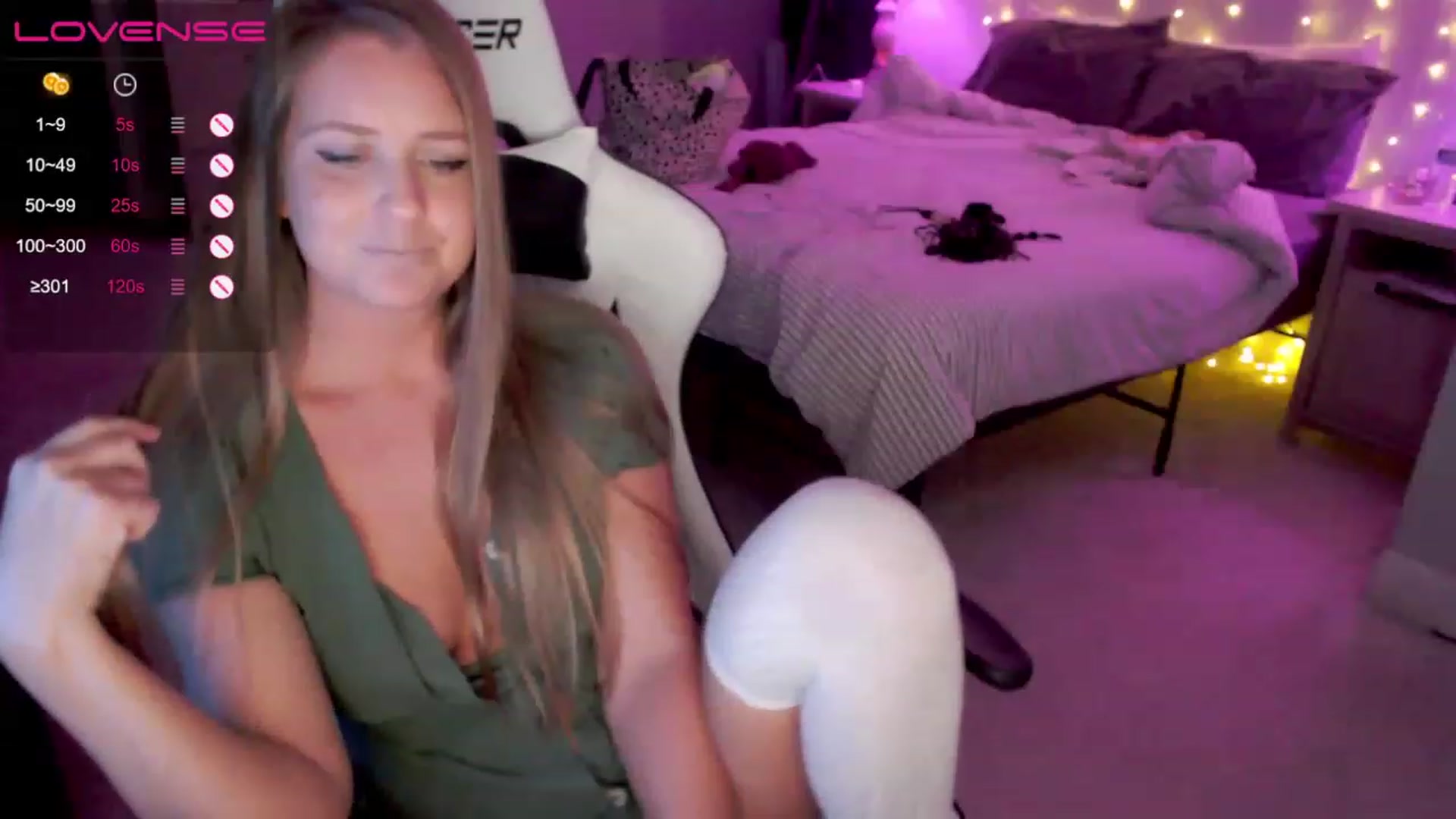 Gallery image thumbnail from Soybean92's myfreecams stream on, 07/17/2023, 17:03 image 18 of 20