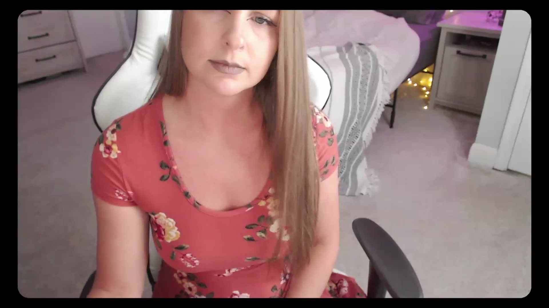 Gallery image thumbnail from Soybean92's myfreecams stream on, 08/30/2023, 18:39 image 20 of 20