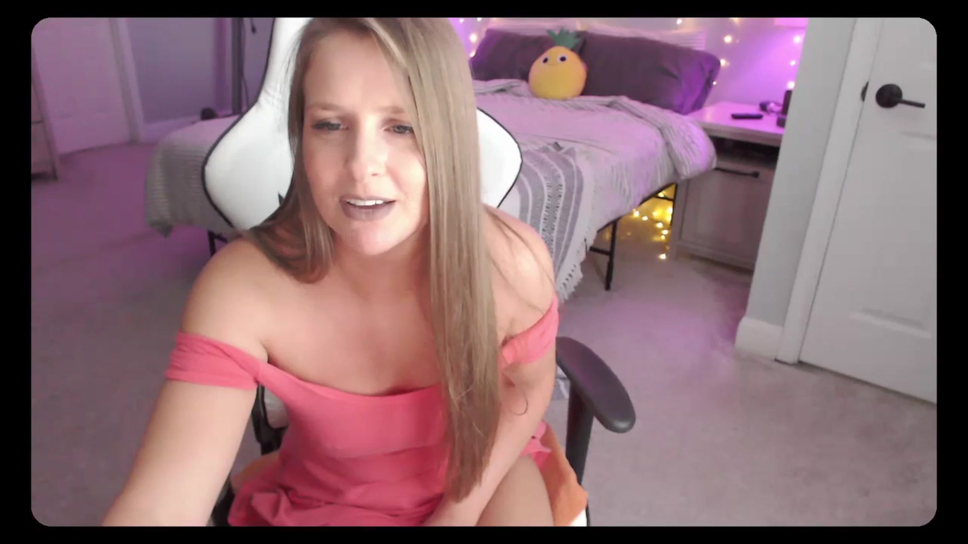 Gallery image thumbnail from Soybean92's myfreecams stream on, 08/31/2023, 18:28 image 12 of 20