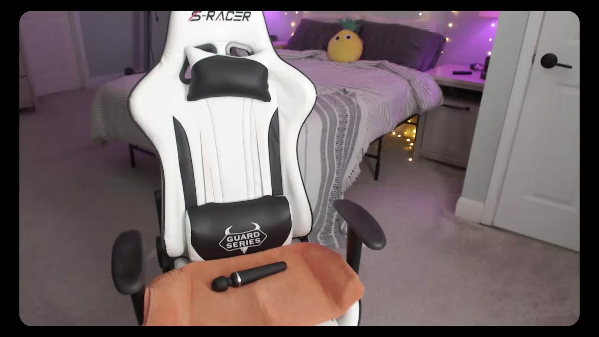 Gallery image thumbnail from Soybean92's myfreecams stream on, 08/31/2023, 19:04 image 7 of 20
